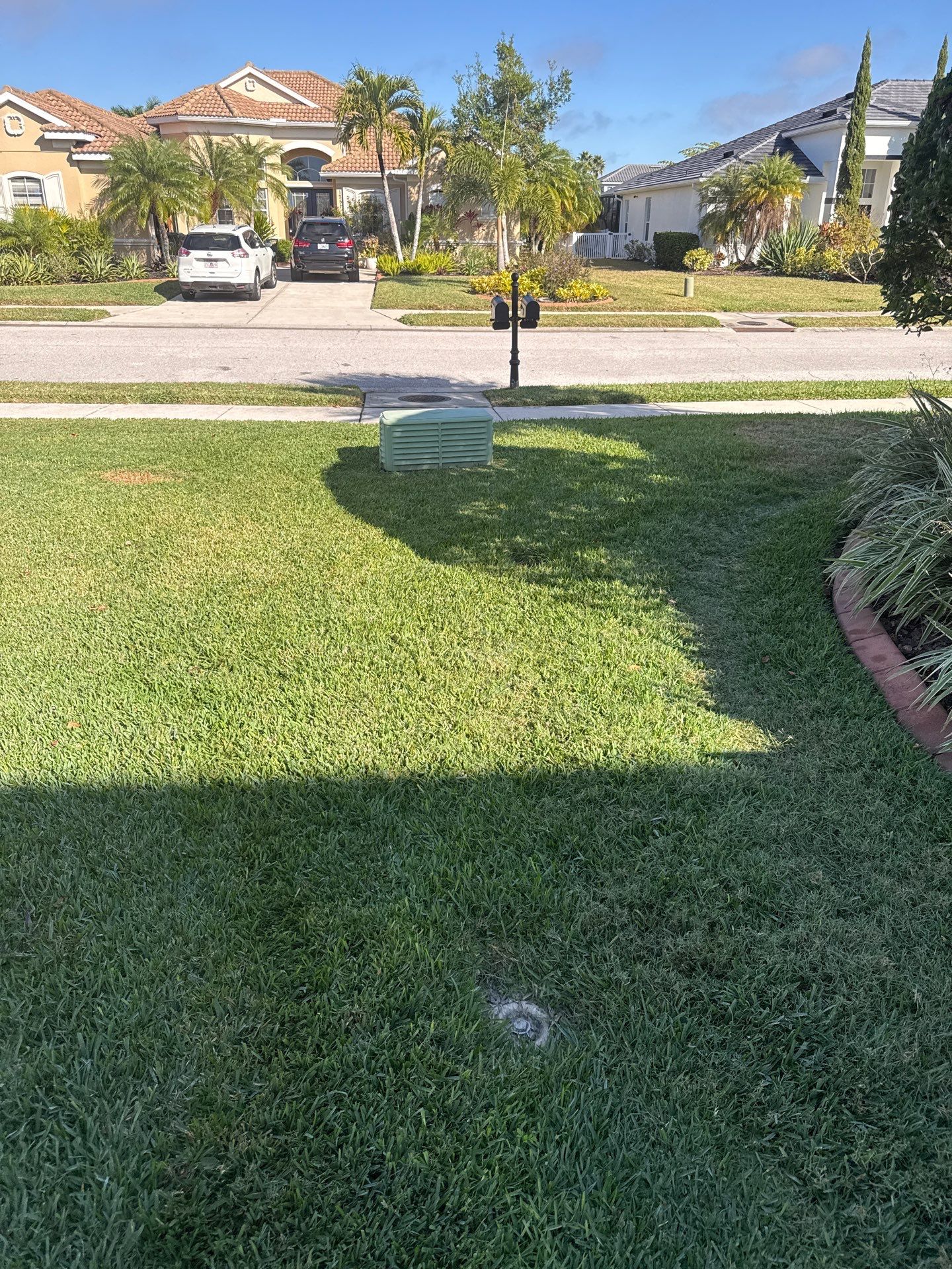 6 Inch Seamless Gutters using White Seamless Gutters in Sarasota FL by Gutter Professors