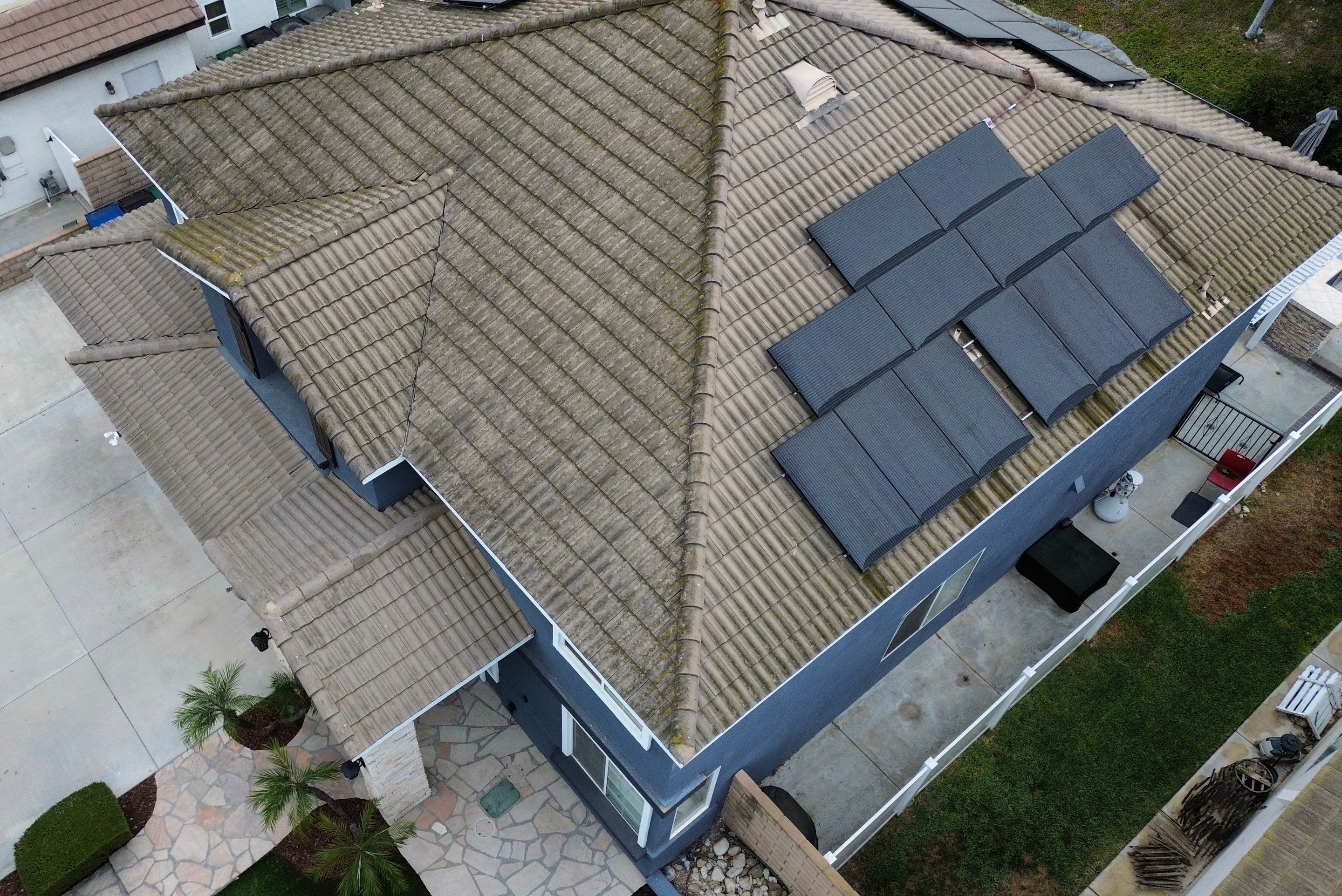 Roof Wash SAFECO by Pirate Pete’s Power Washing