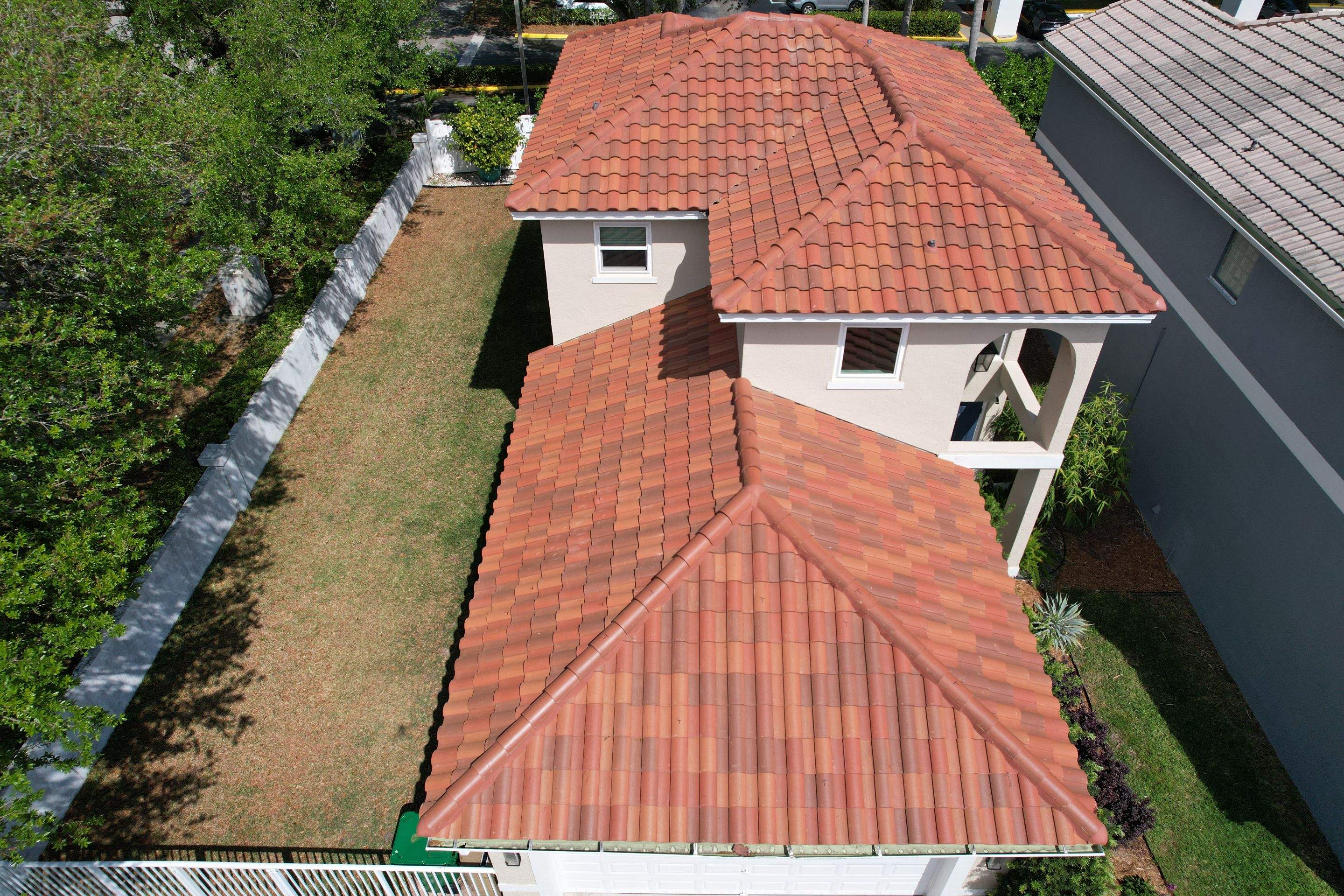 Tile Roof using Barcelona 900 - Desert Spice Blend by Roofing Recovery