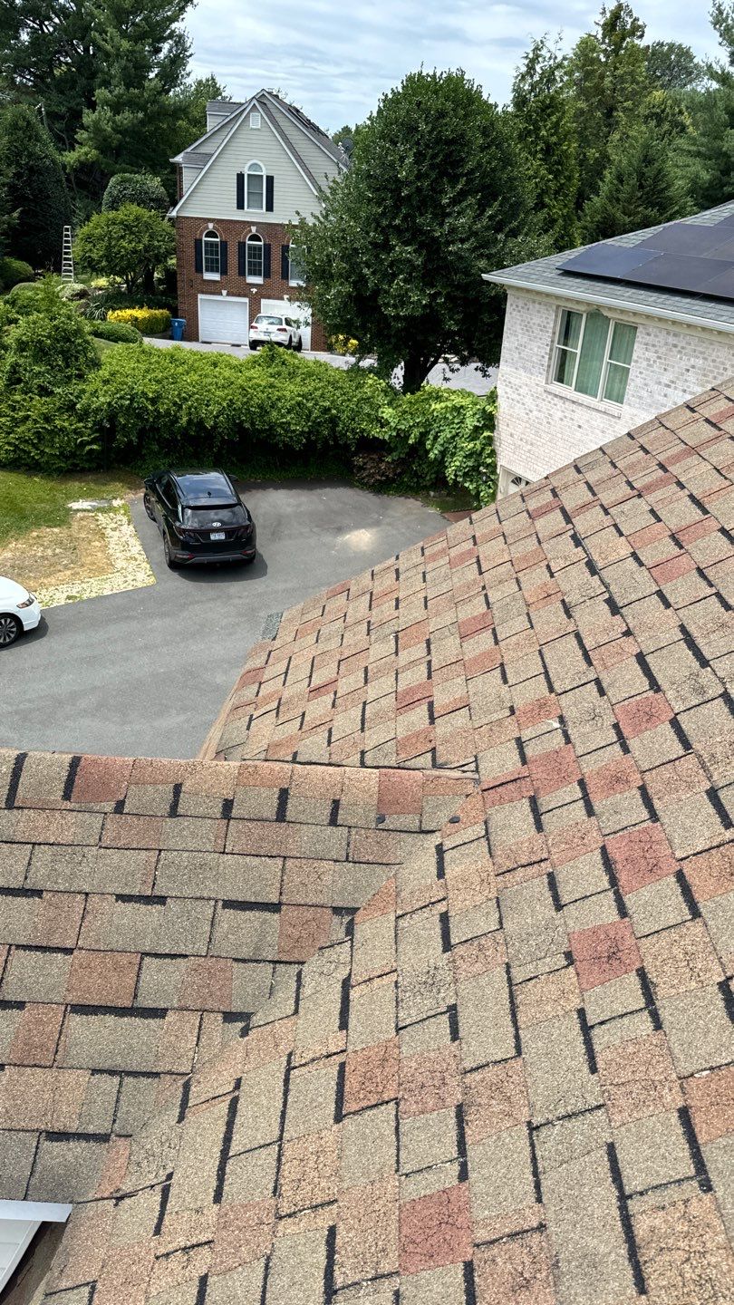 McLean: Residential Roof Installation with Landmark Pro Designer Shingles in Max Def Moire Black by RM Banning, Inc.