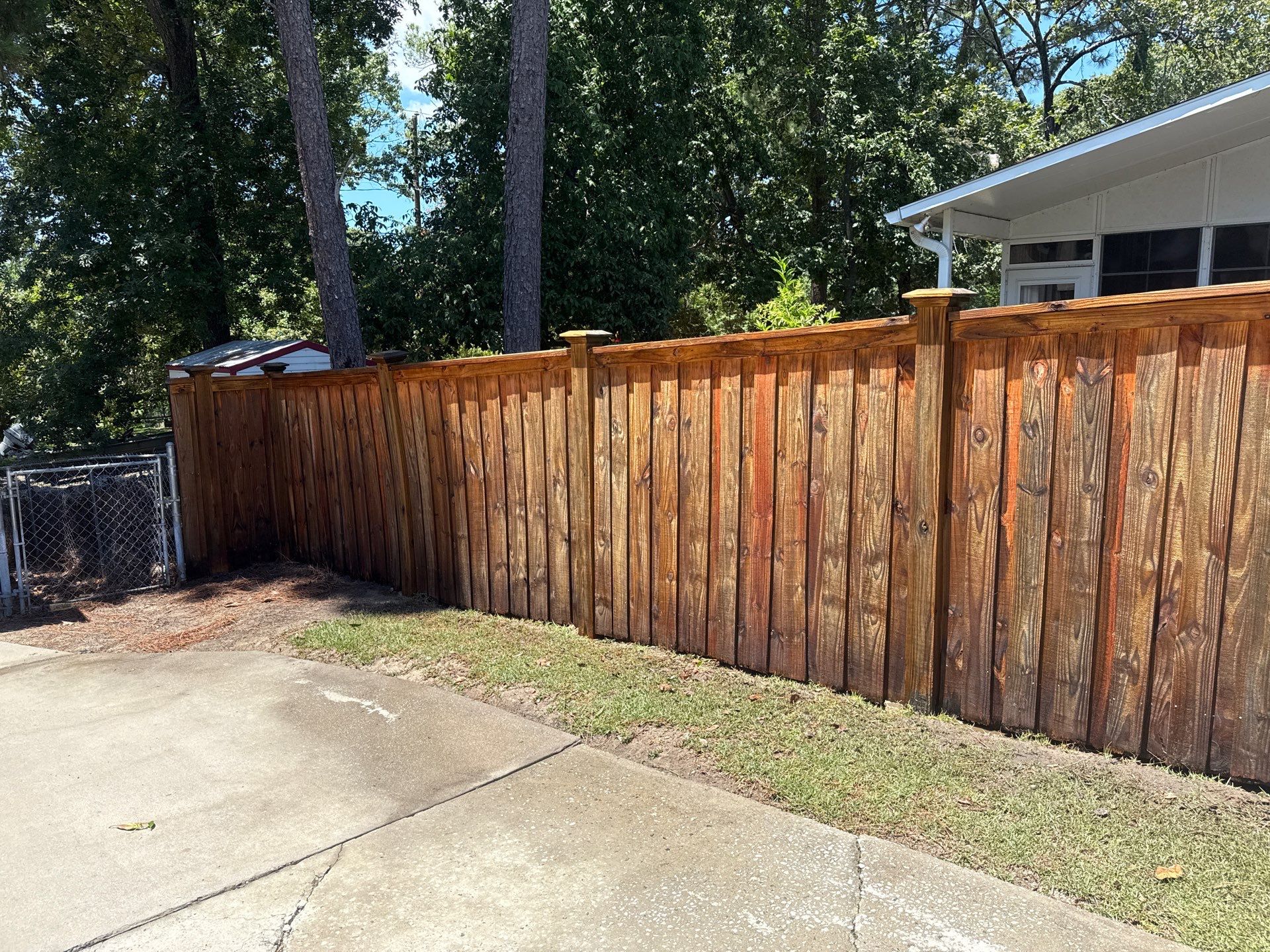 Wood Fence using Wood Sealant by DuraSeal