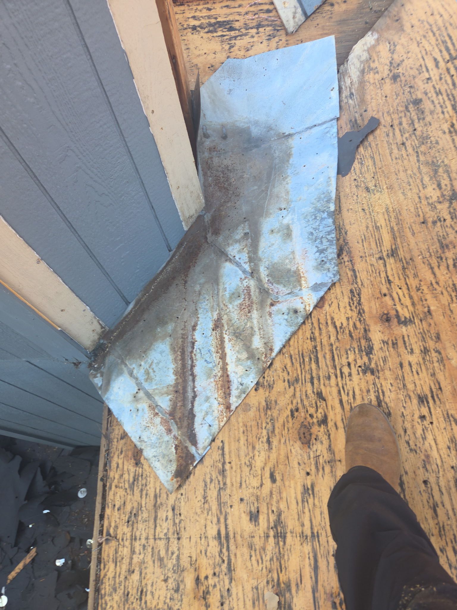 Reroof and custom flashing on duplex in Round Rock by REPS Austin Area Roofer