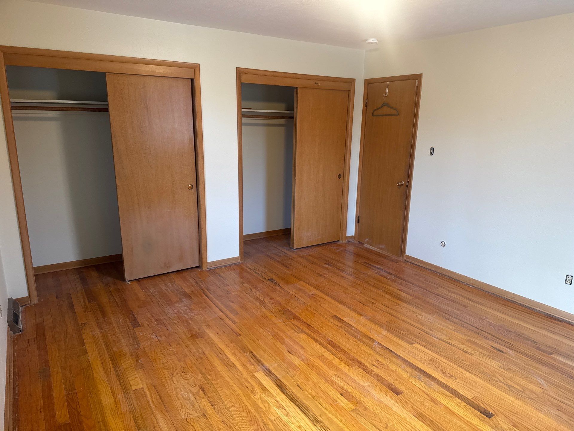 Full Interior Repaint to put the house up for sale by Midwest Paint LLC