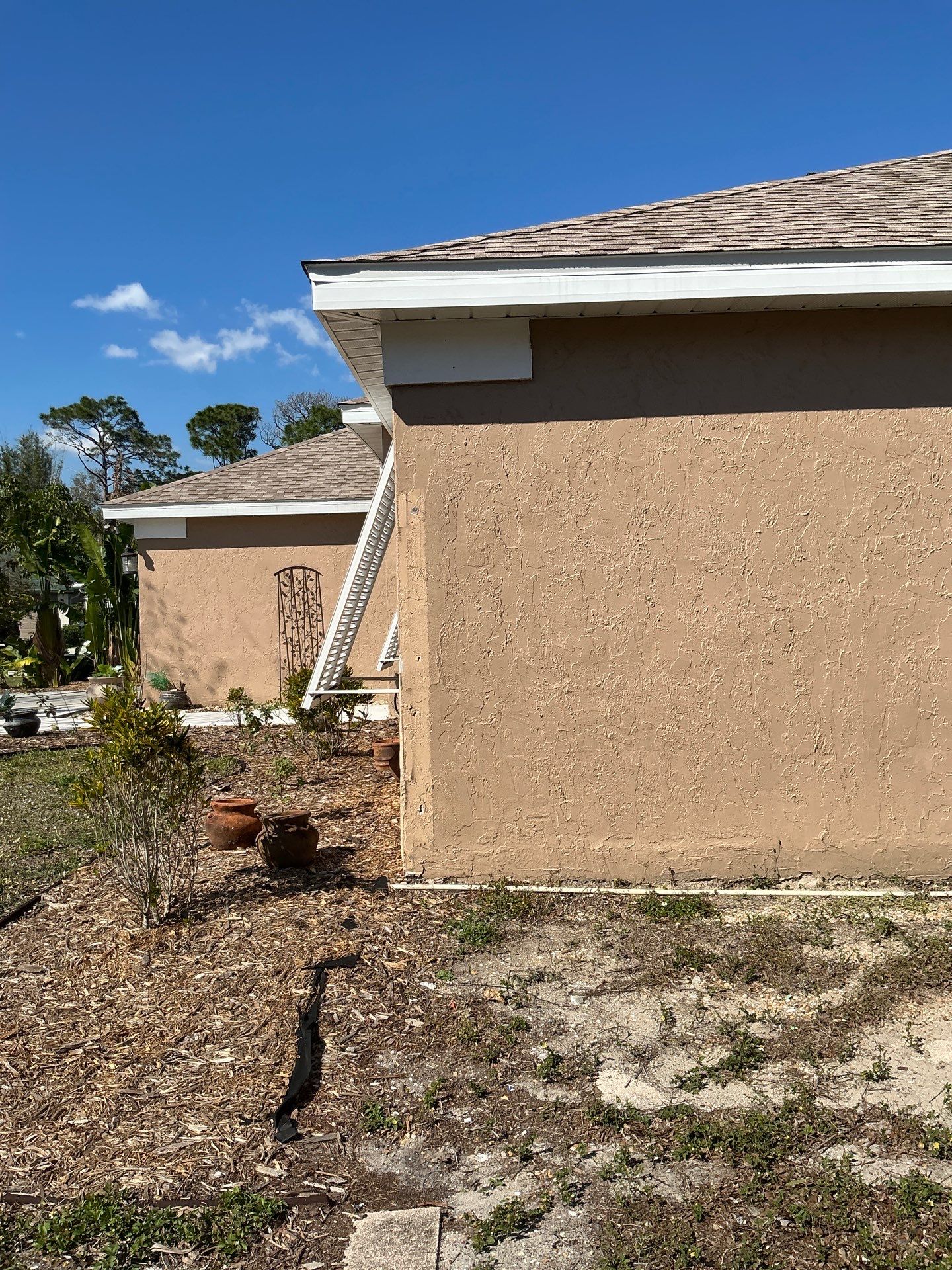 6 Inch Seamless Gutters using K-Style Seamless Gutters in Sarasota FL by Gutter Professors