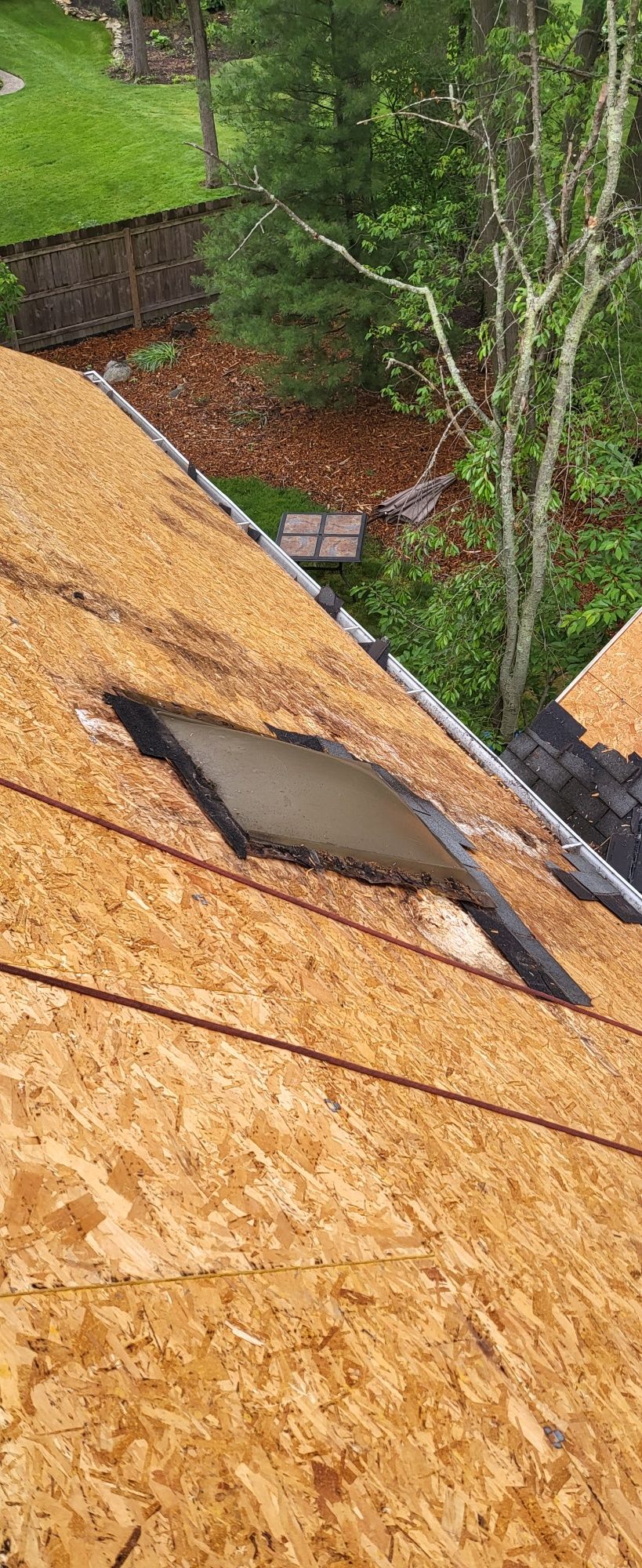 Brand: Atlas Pinnacle Color: Pristine Scotchgarde Black Drip: Black by Eagle Eye Roofing