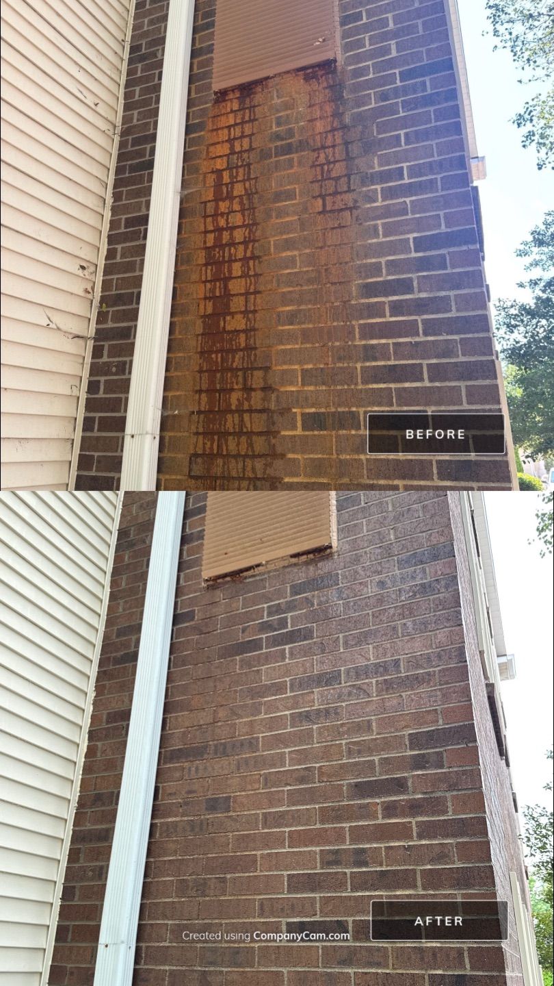 Extended Stay America West Dundee Building Wash by Simmons Power & Soft Washing