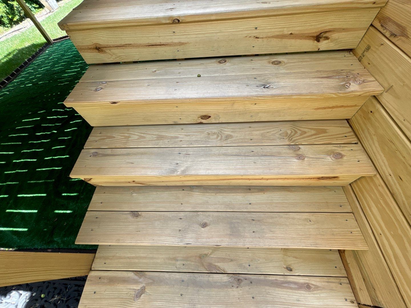 Wood Deck using Wood Sealant by DuraSeal