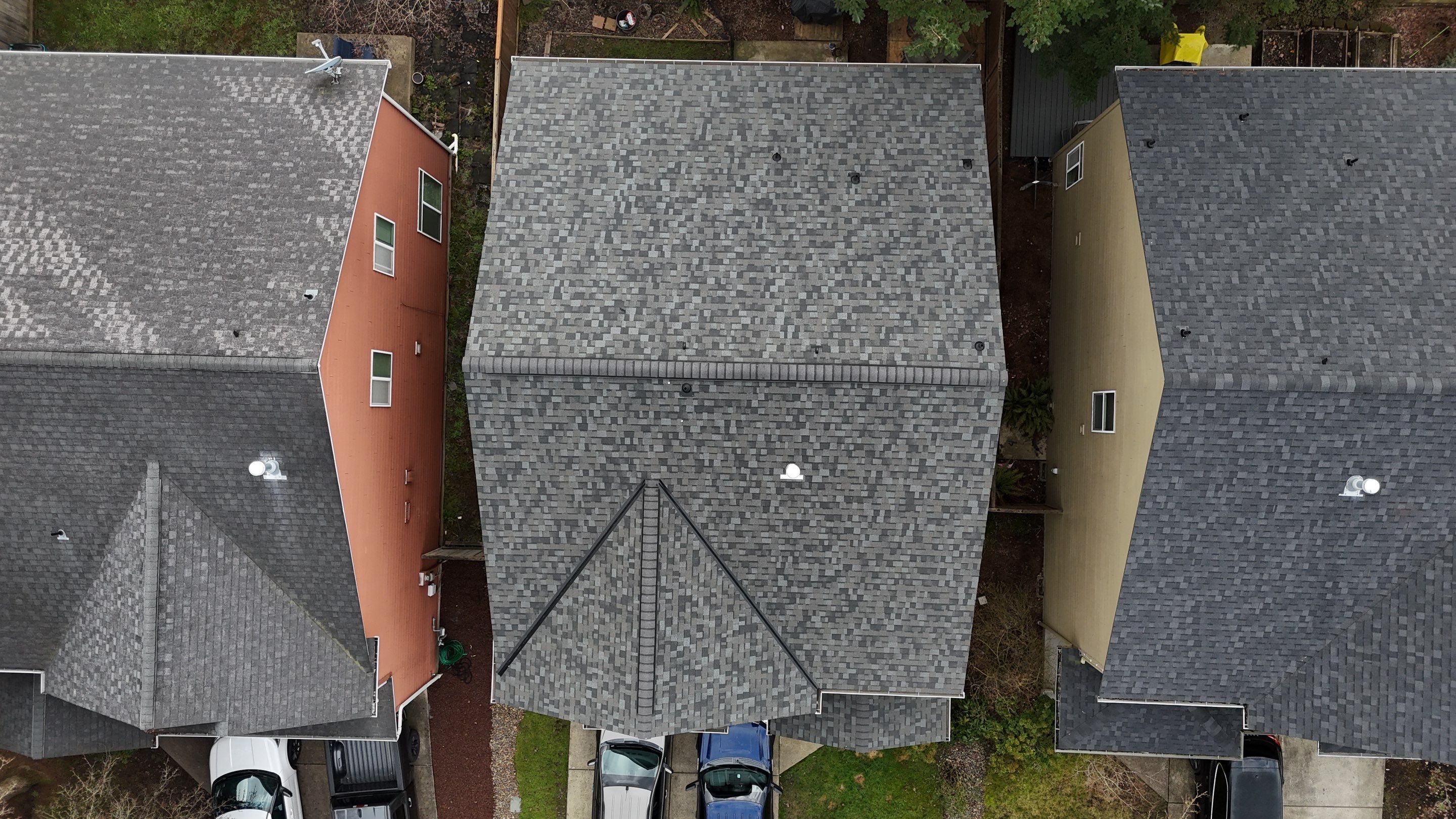 Williamsburg Gray | Roof Replacement in Vancouver, WA 98685 by Valiant Roofing, LLC