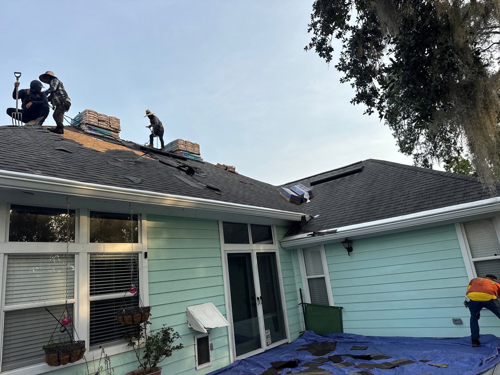 Gray Architectural Shingle Roof Replacement for Orange Park Residence by Avenue Roofing