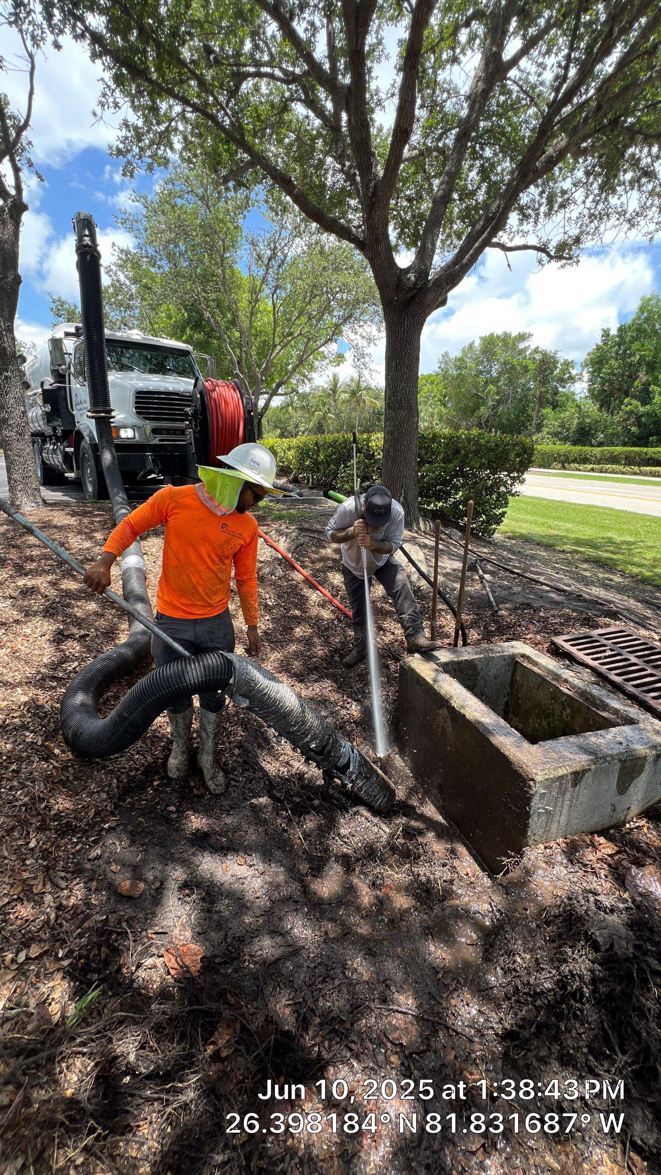 Pelican Landing Beach Parking Lot Stormwater System Maintenance by Don Mar, Inc. Storm Water Solutions