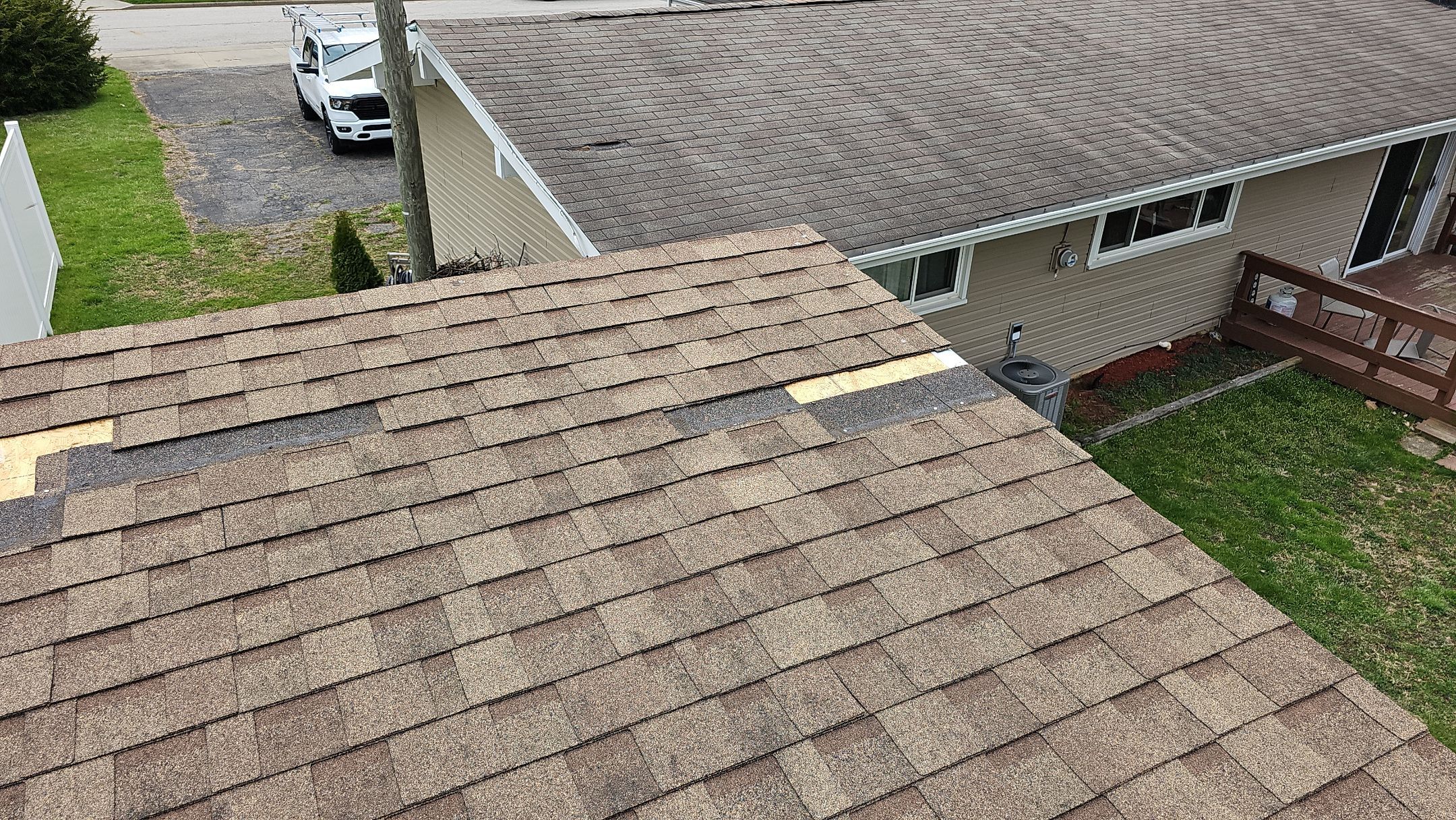 ATLAS PINNACLE COLOR: WEATHERED WOOD by Eagle Eye Roofing