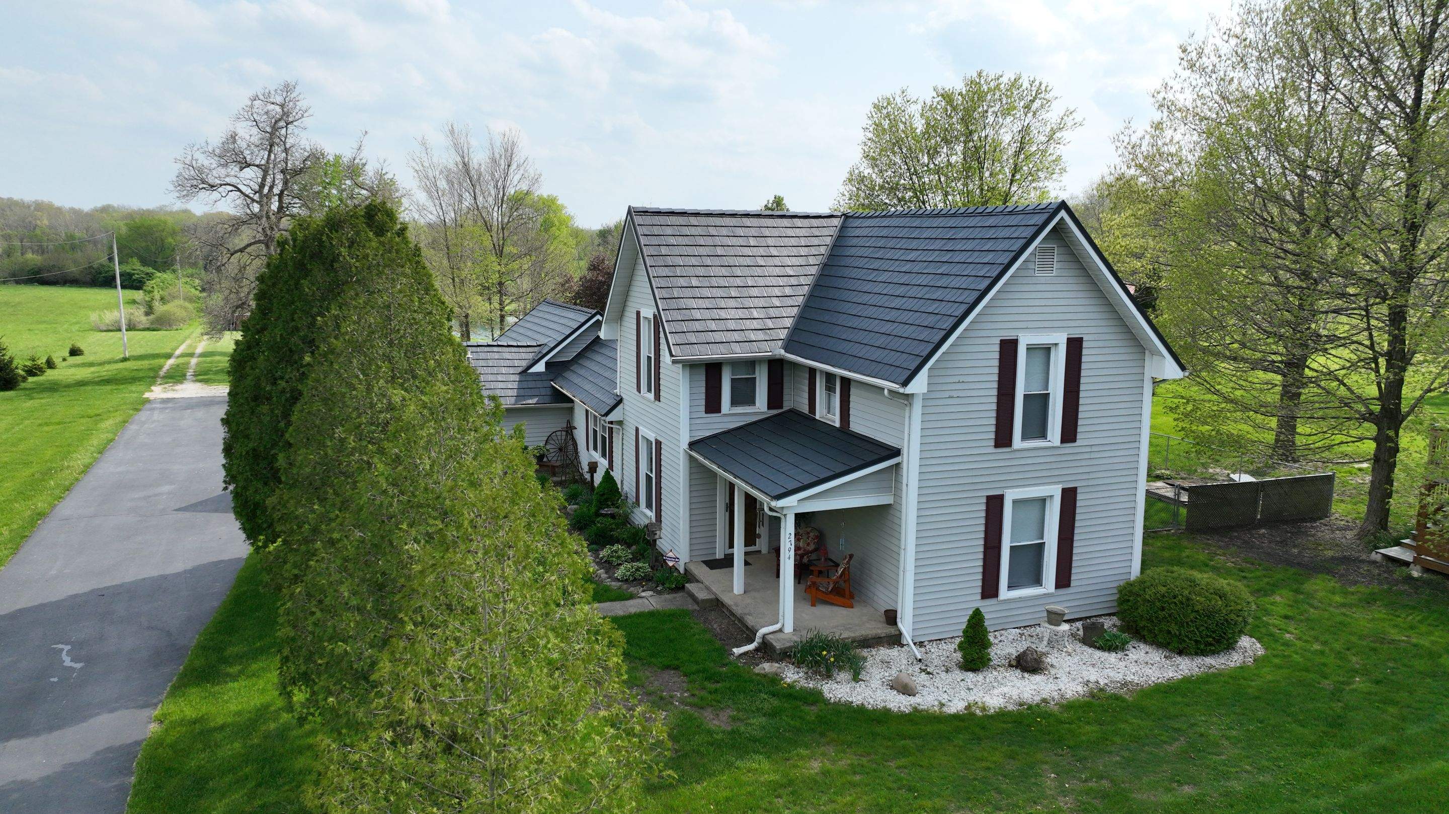 Residential Roofing Installation using Vic West Nothridge Slate by 4Ever Metal Roofing