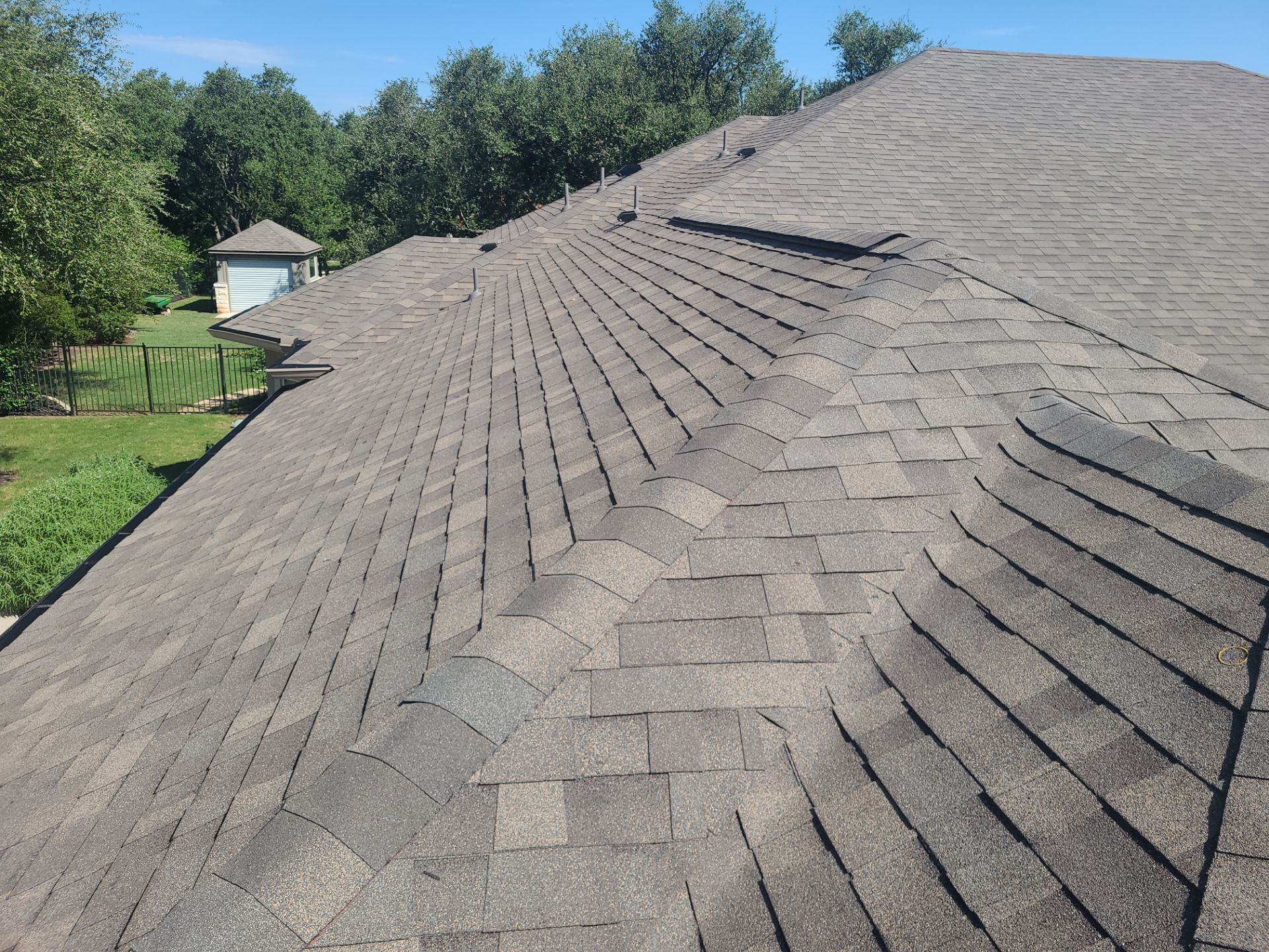 Class IV, Malarkey Vista  by Oakwood Roofing and Construction, LLC