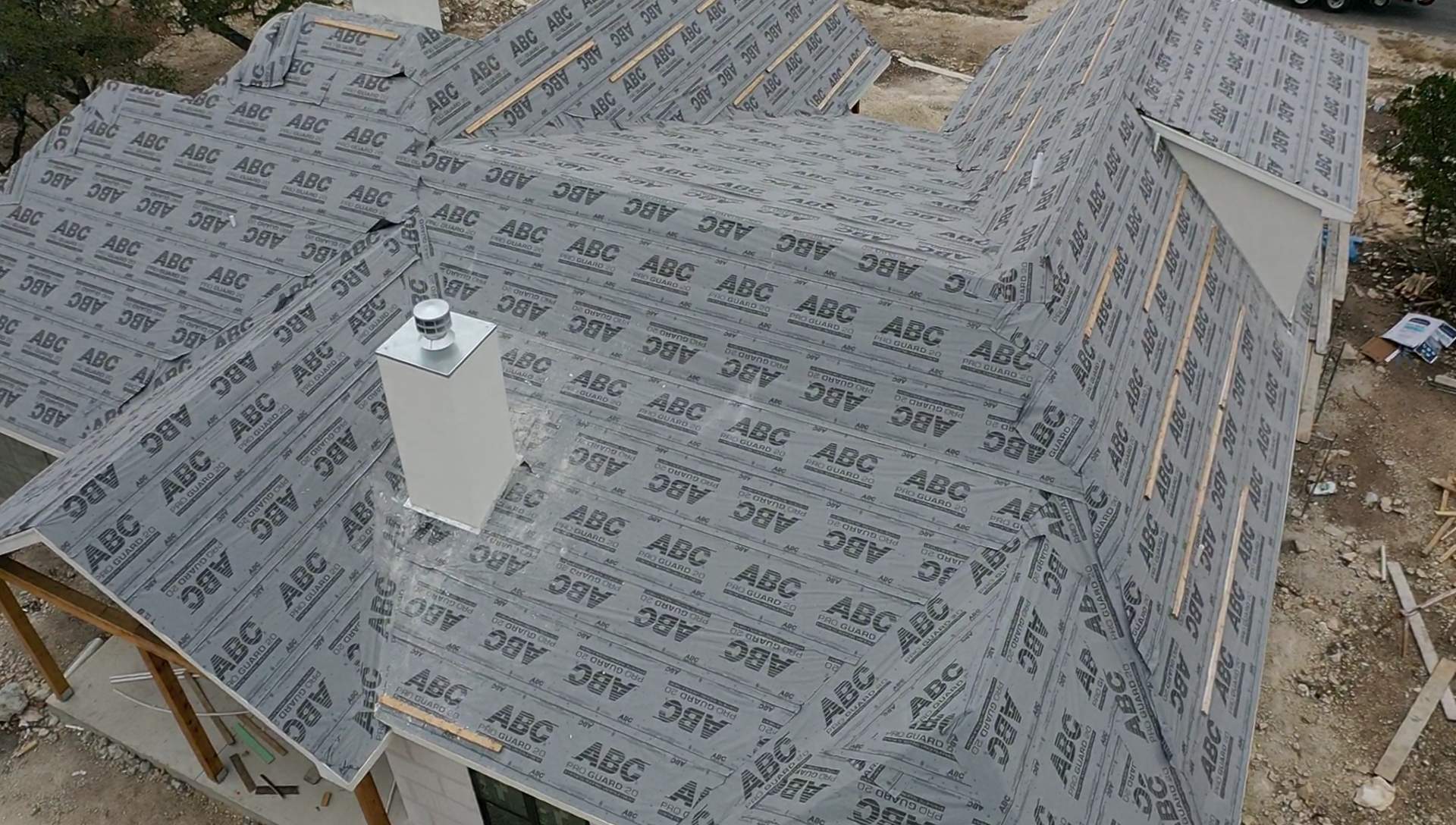 New Home Construction using Owens Corning 30 year Architectural Shingles by Premier Roofing and Contracting