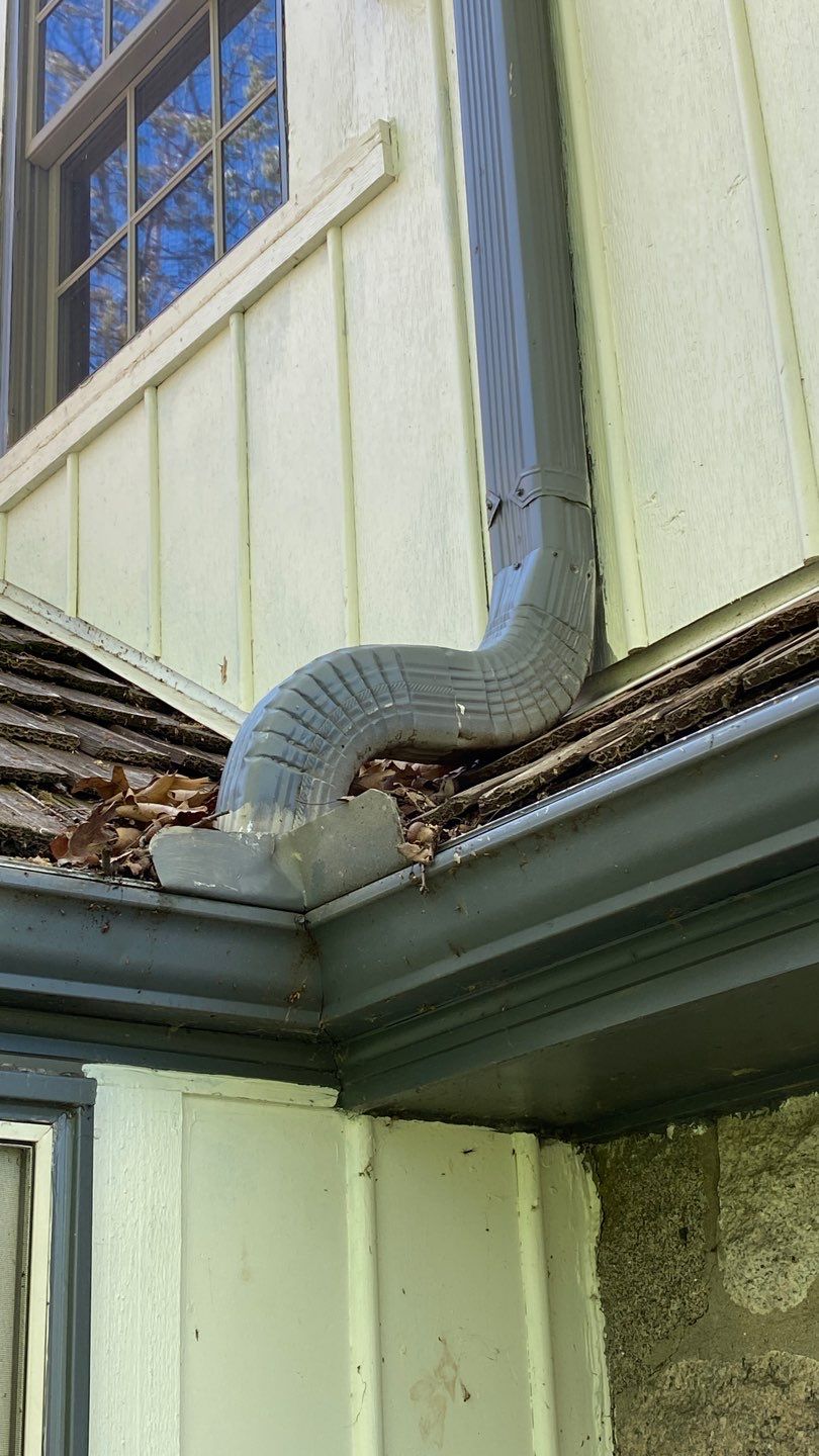 Brava Shake Roof Installation with Aluminum Gutters by Custom Installations