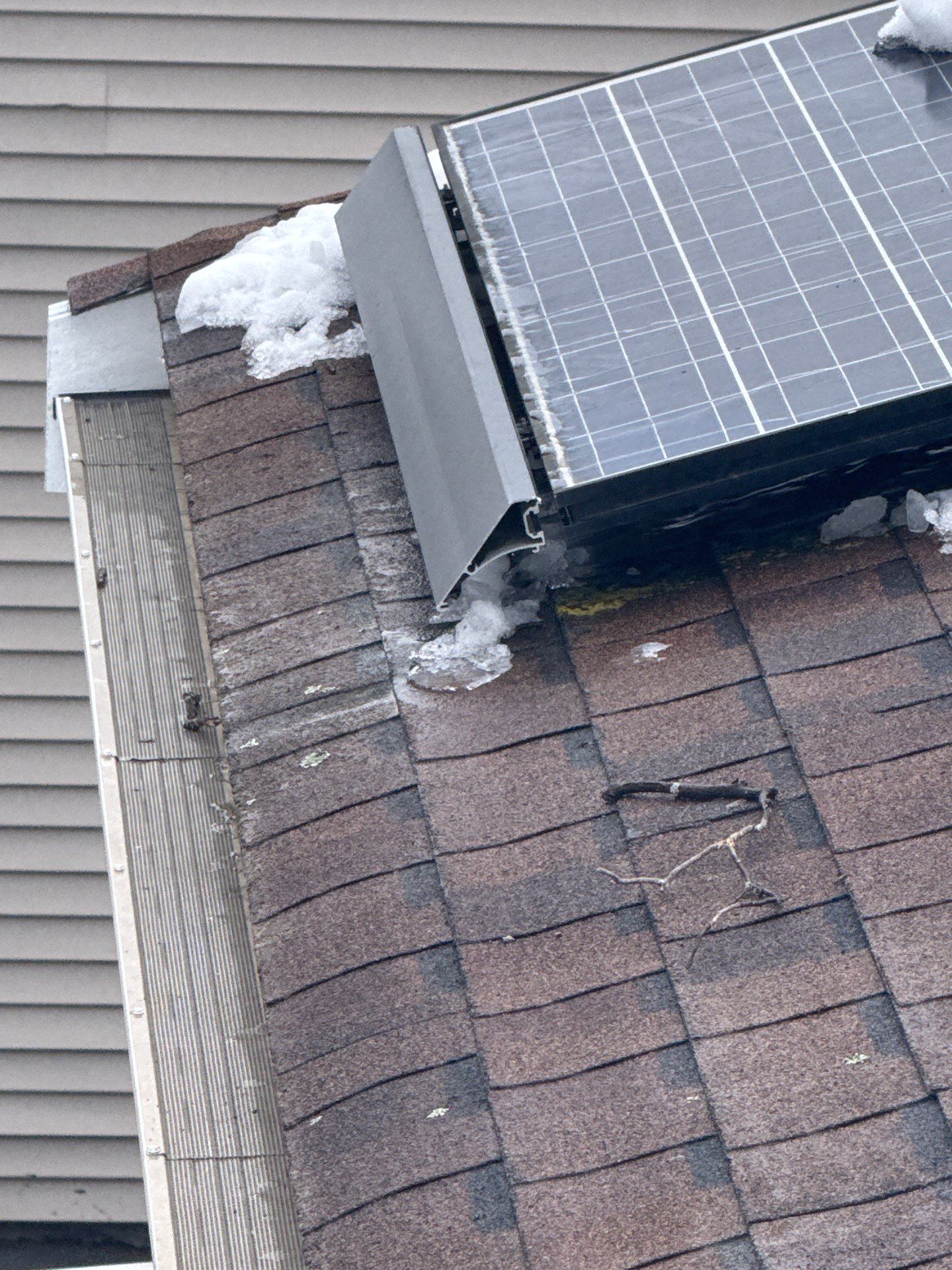 Ice Dam Removal & Snow Removal in Woburn, MA by Mighty Dog Roofing of Greater Middlesex County
