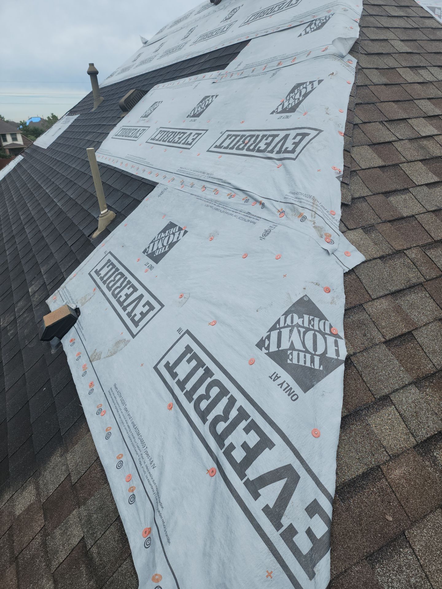 Residential Roofing Installation using Owen's Corning Duration (Lifetime) Shingles by Roof Repair Company