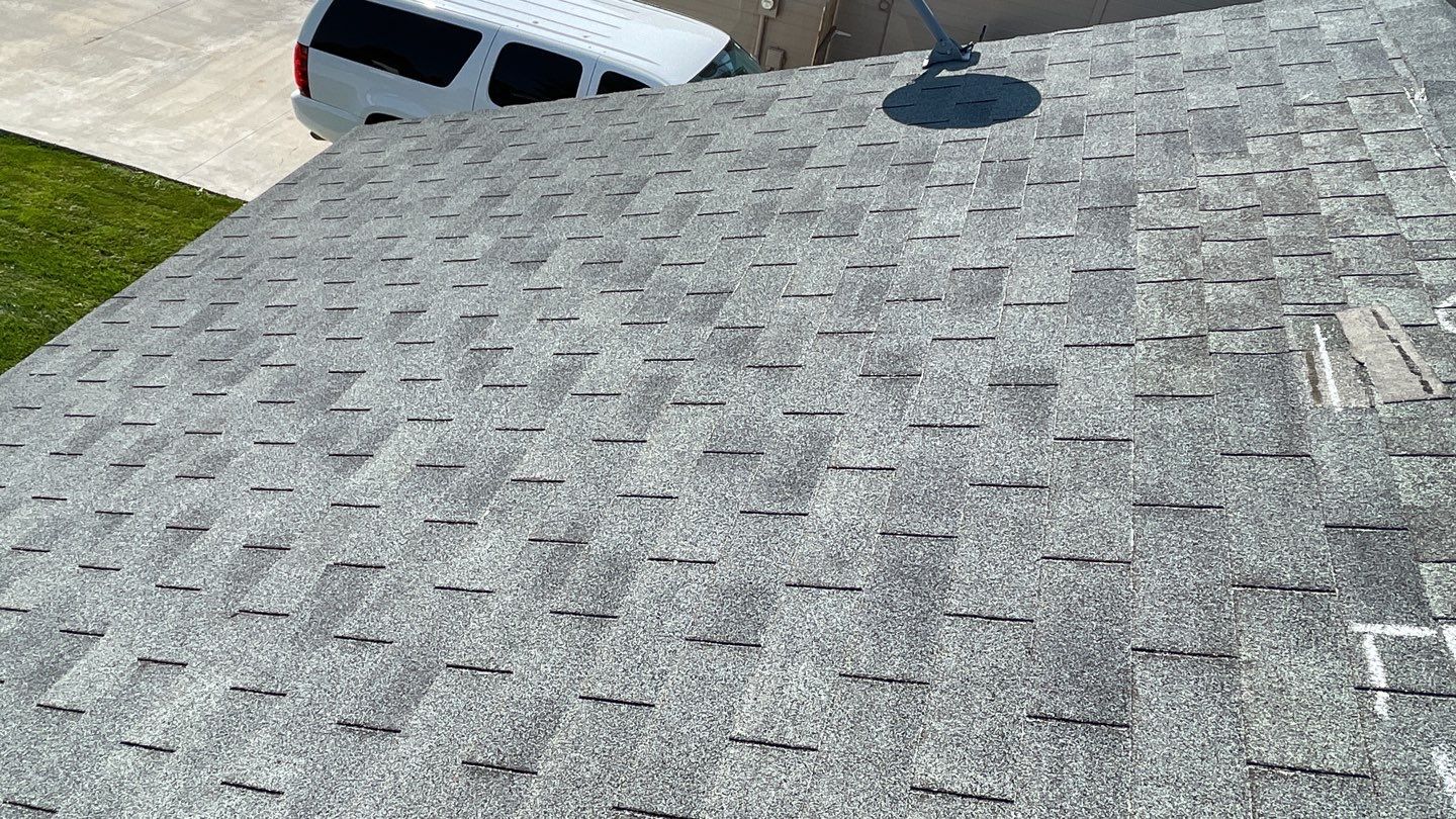 Nampa bungalow gets residential roofing using Owens Corning Oakridge in Teak  by ID Roofing LLC