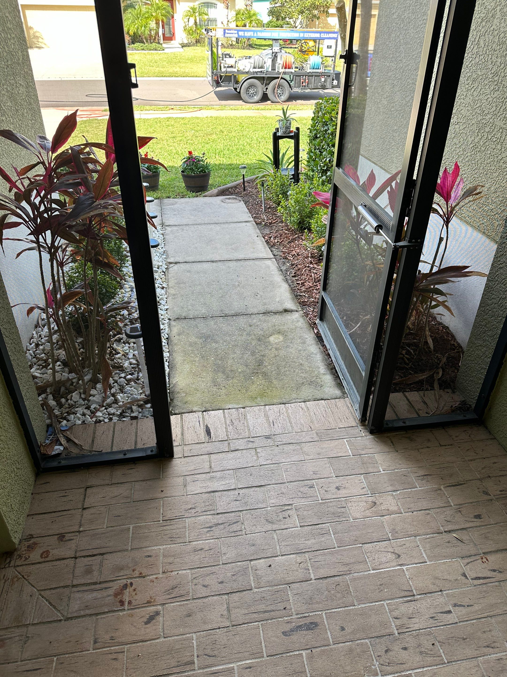 Driveway Cleaning in River Plantation Community, Parrish, FL by Sunshine AquaWash