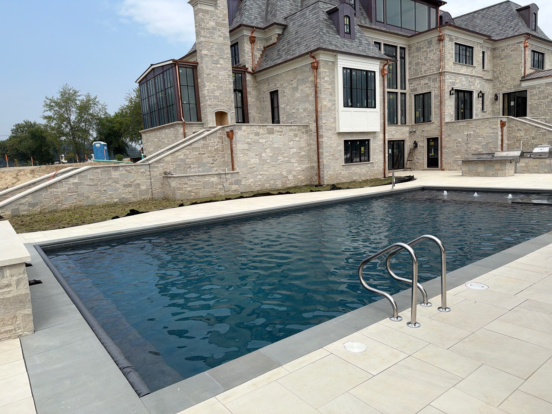 French Riv Pool Spa Combo by North Shore Pool & Spa