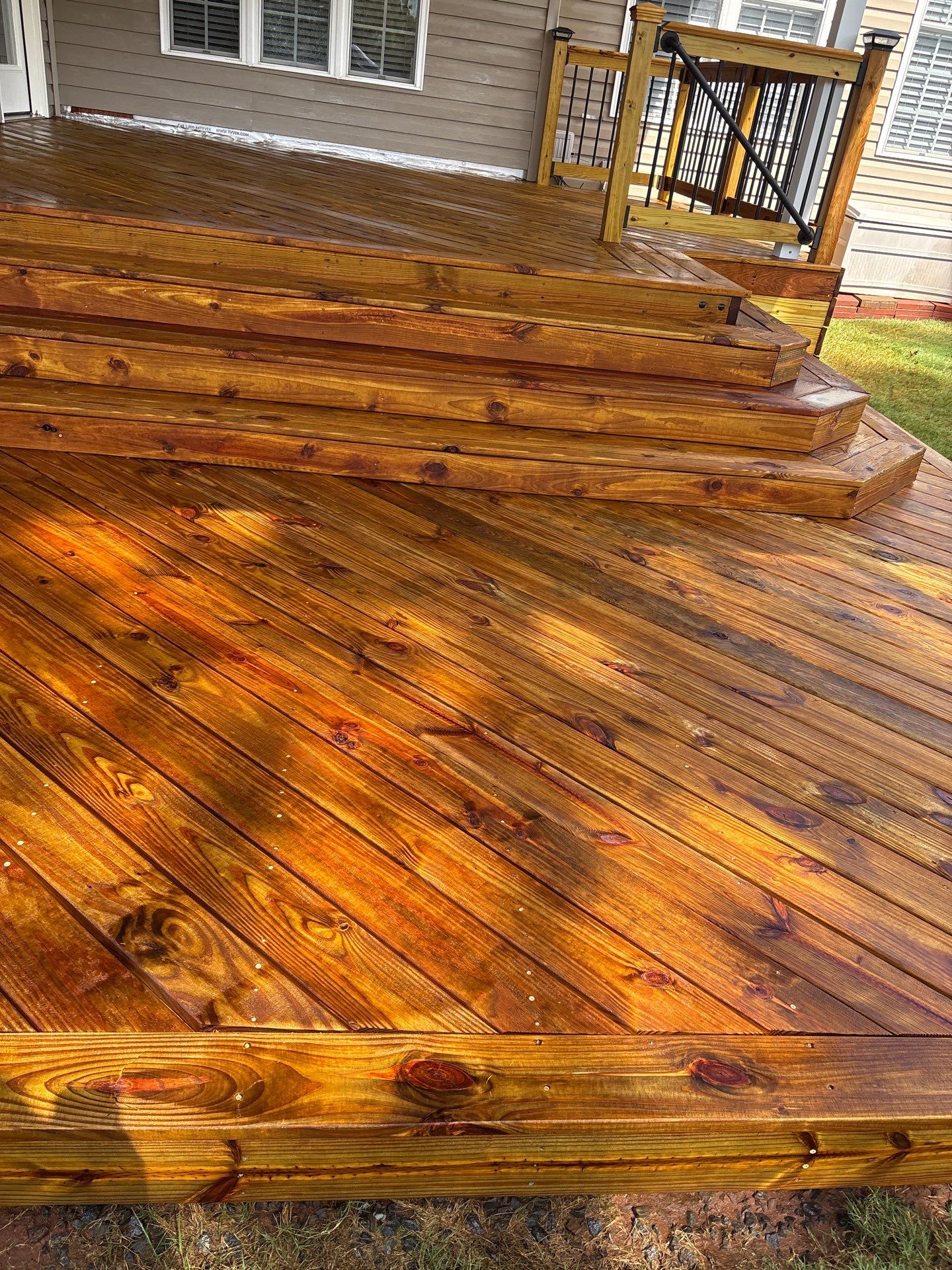 Wood Deck using Wood Sealant by DuraSeal