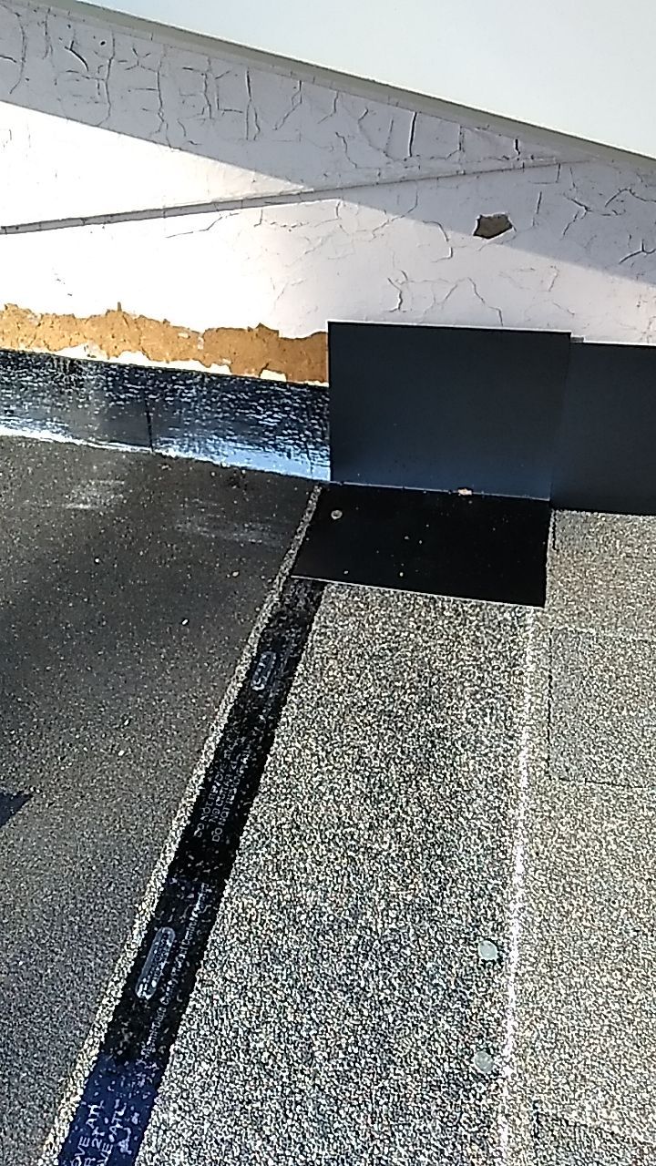 Residential Roofing Installation using Owens Corning Oakridge- Williamsburg Gray by Indigo State Roofing