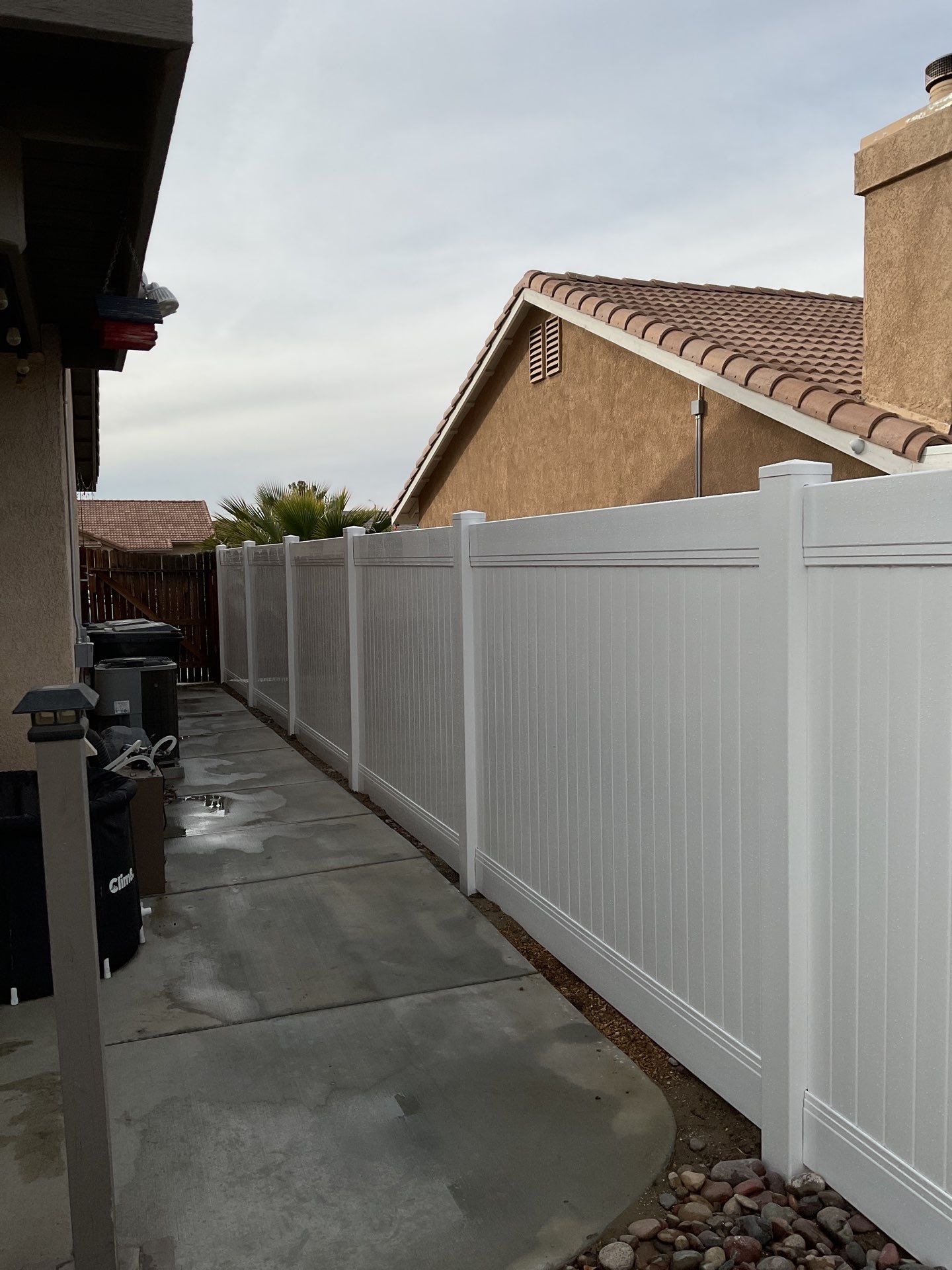 Fence installation using vinyl by Fence Guys Inc.