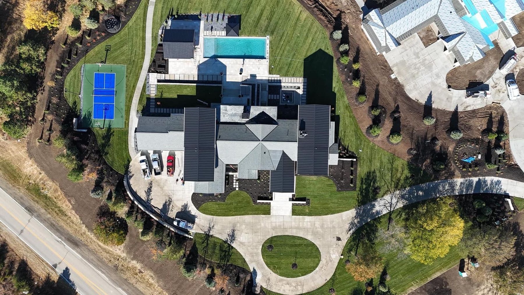 Stunning Custom Home with Davinci Province Shingles by White Castle Roofing