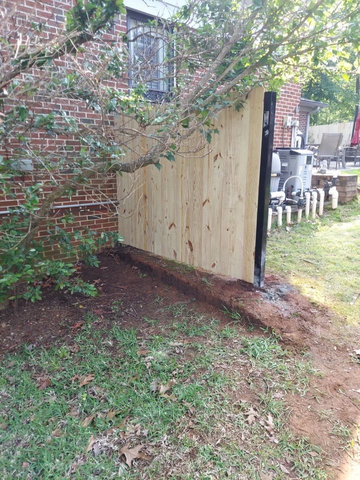 Royal Knoll Lane - Fence Installation  by Pillar and Pine