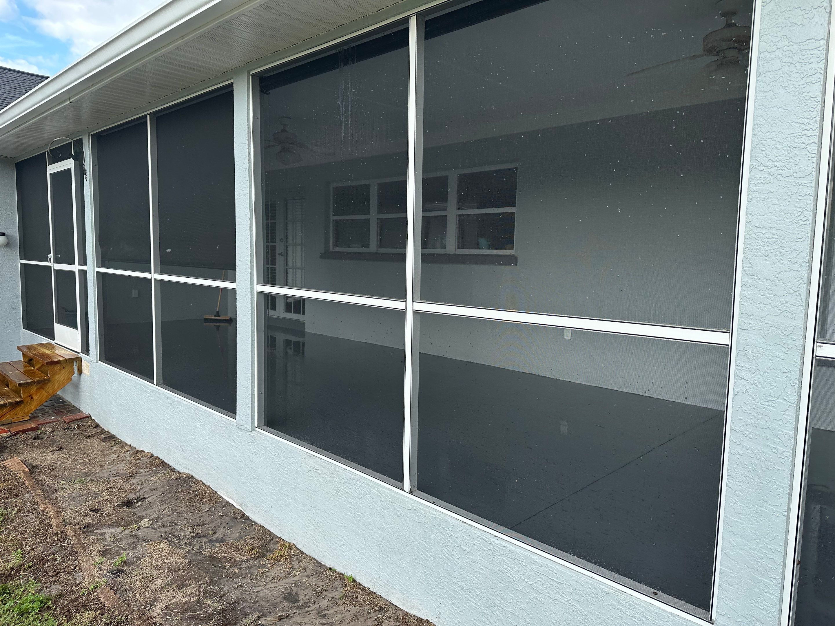 Vinyl Horse Fence & Concrete Pier Cleaning at Lesley Cox Equestrian, Parrish, FL | Sunshine AquaWash by Sunshine AquaWash