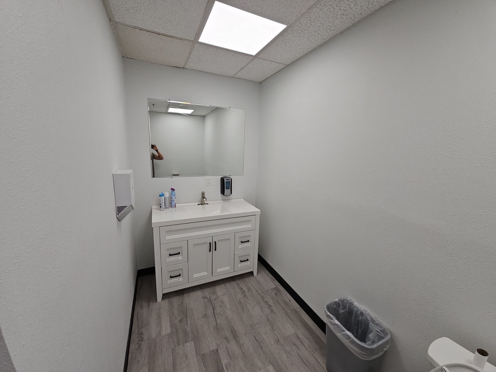 C-Store renovation at Dallas Life by EL-GC LLC 