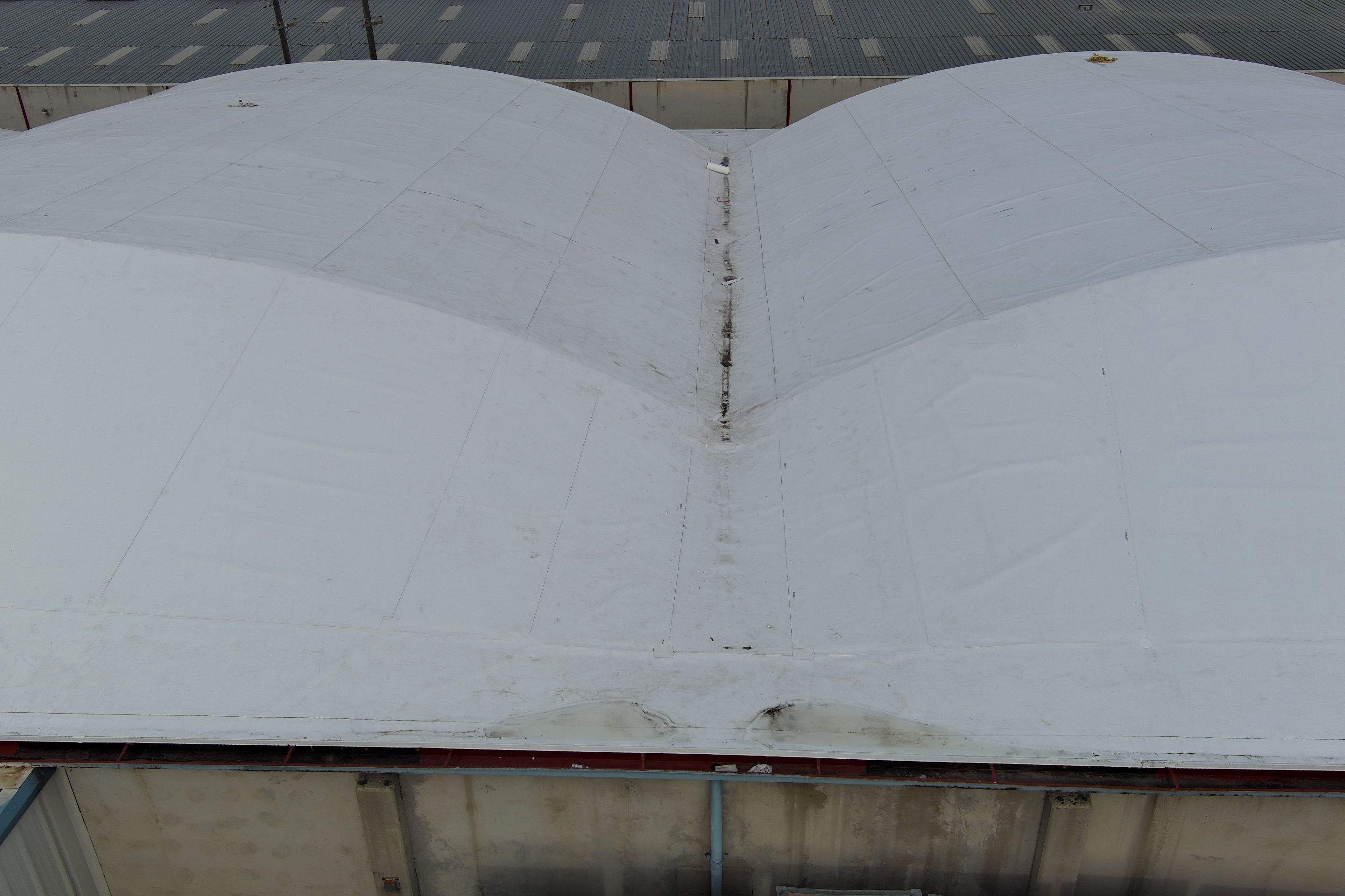 TPO single-ply roofing system using GAF Single-ply TPO 60 mil with 1.5 inch ISO board insulation by Straight Edge Roofing Inc