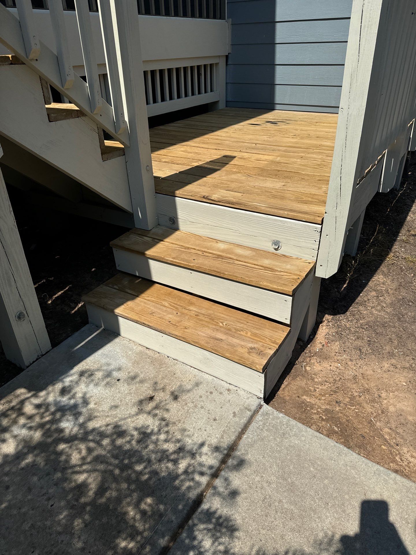 Weathered Deck using Wood Sealant by DuraSeal