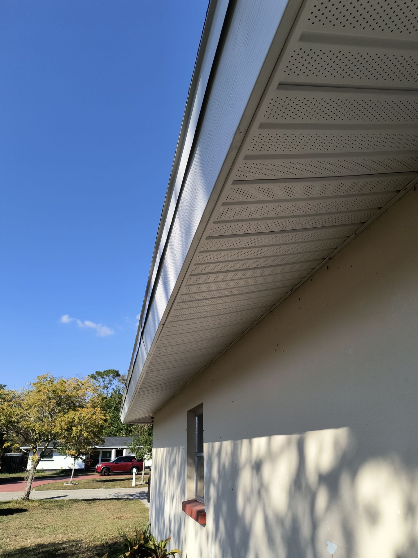 White Soffit and Fascia Upgrade in Sarasota FL by Gutter Professors