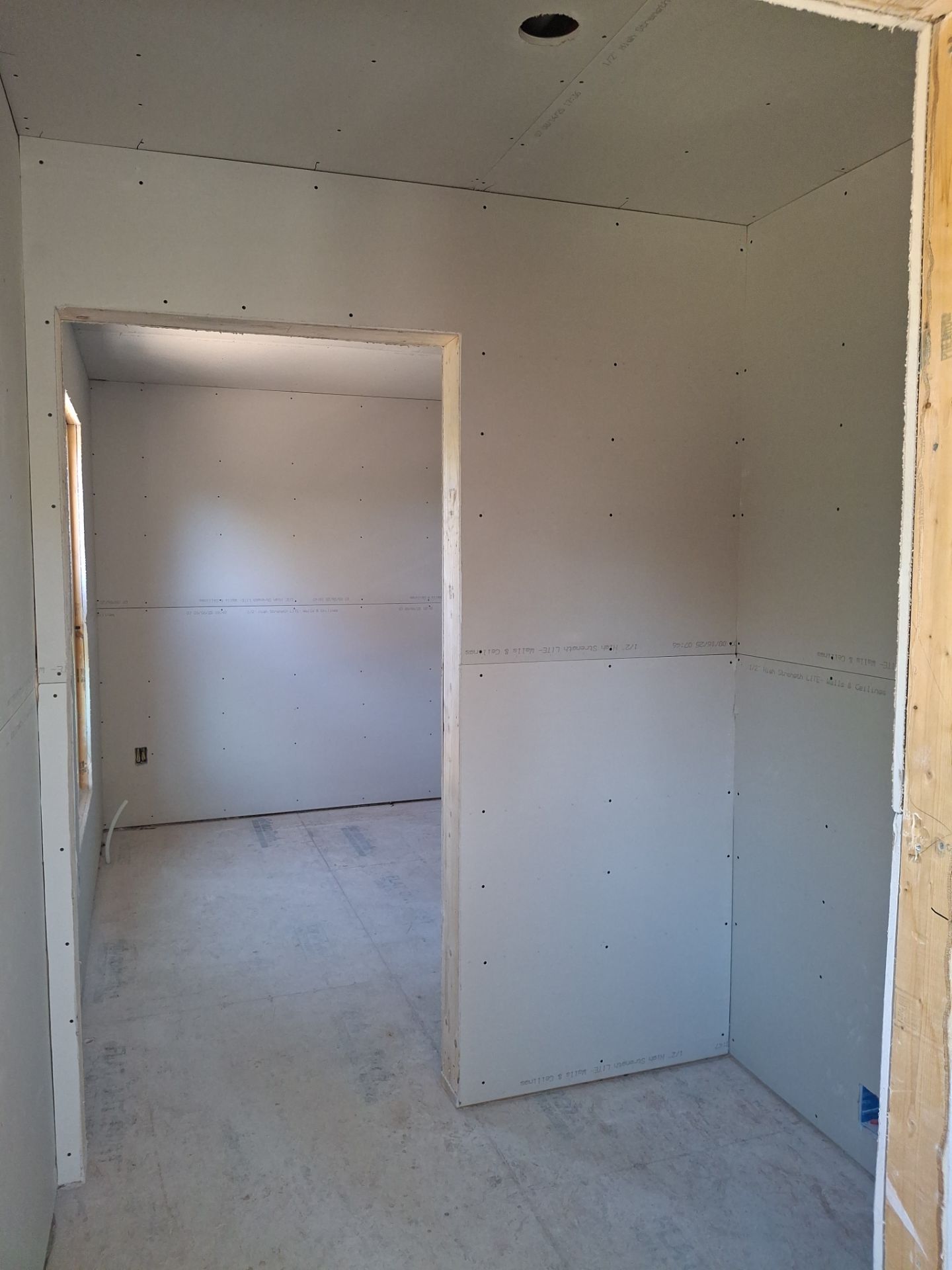 New construction Drywall  by Big Pine Panting Inc