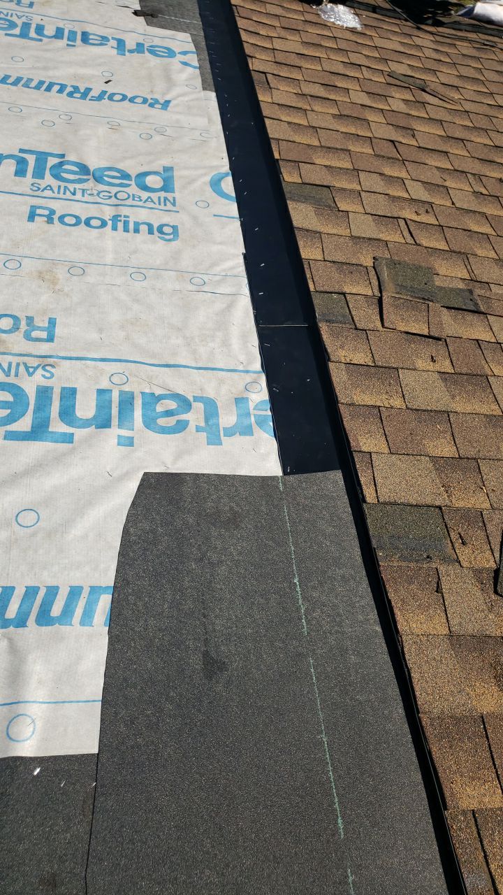 Springfield: CertainTeed Landmark Pro Designer Shingles in Max Def Pewterwood by RM Banning, Inc.