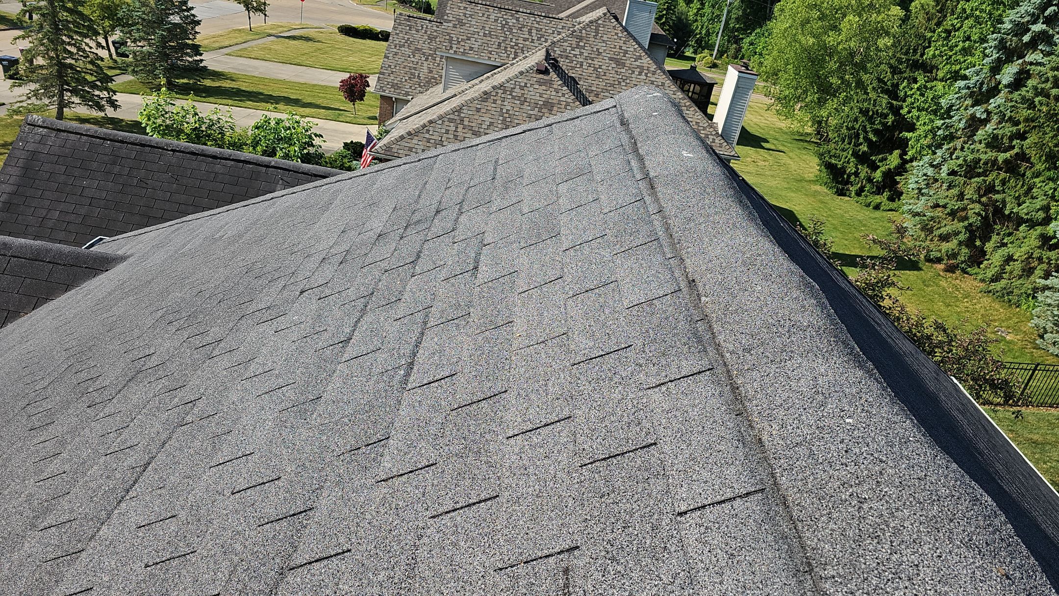 ATLAS PINNACLE COLOR: HEARTHSTONE by Eagle Eye Roofing