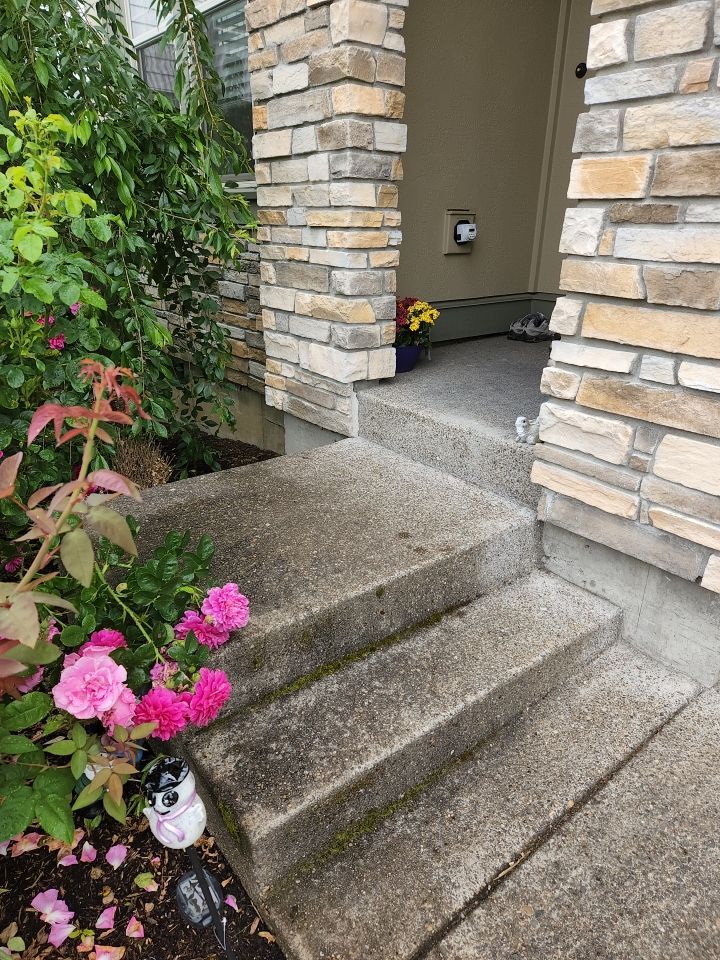 Concrete wash using Surface washer by Willamette Outdoor Wash LLC