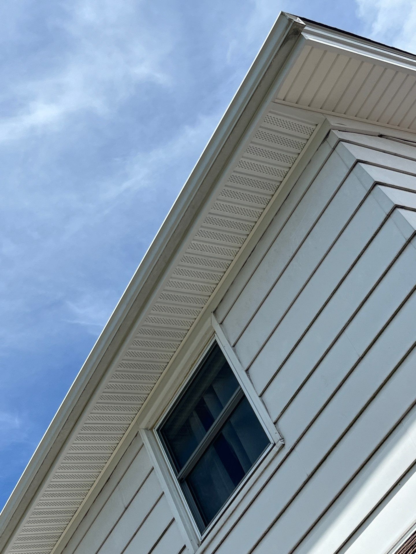 Soffit/fascia replacement by Nitro Roofing and Construction