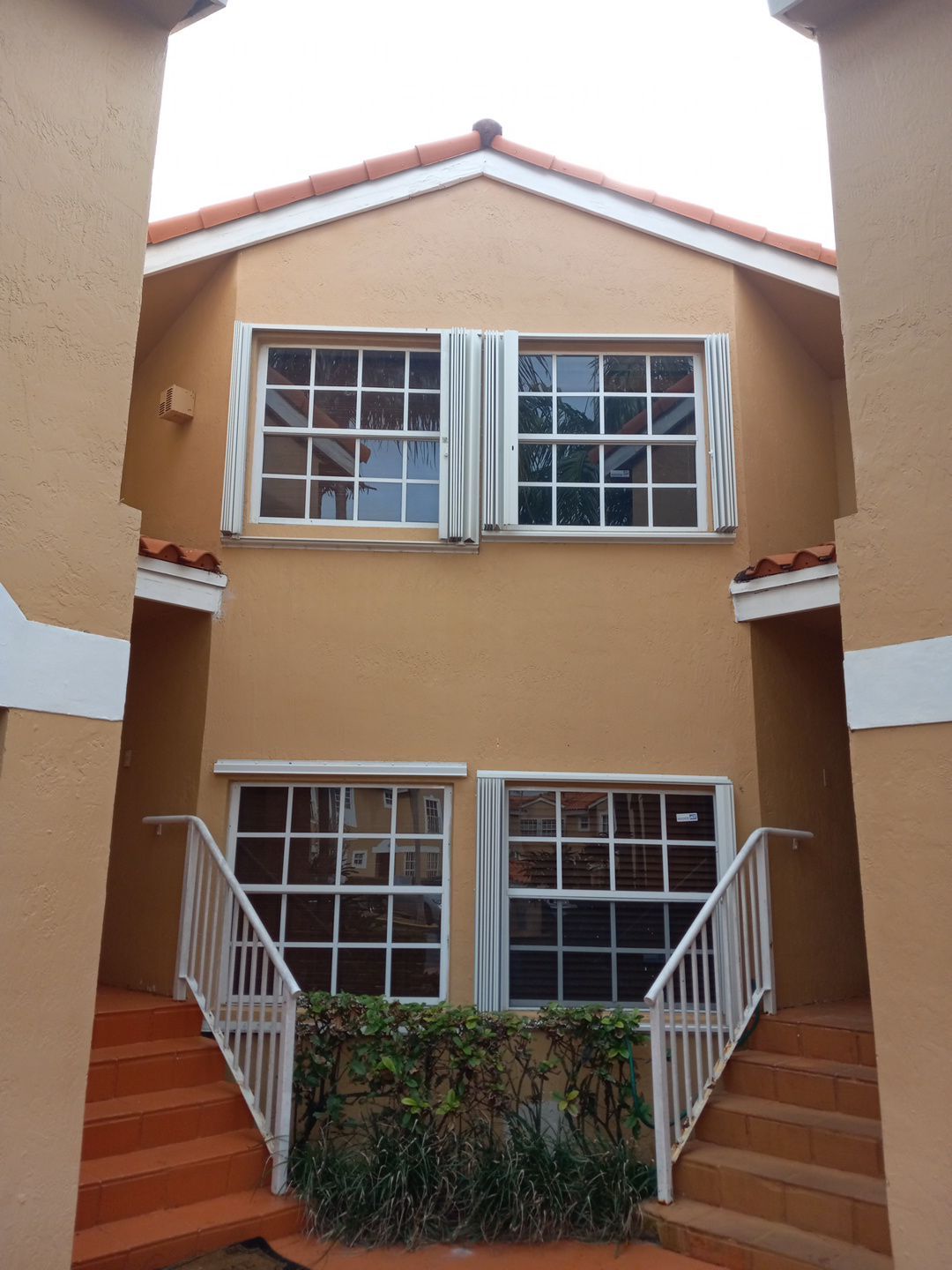 SIENNA VILLAS CONDO - BLDG 14304 by Souffront Construction & Engineering