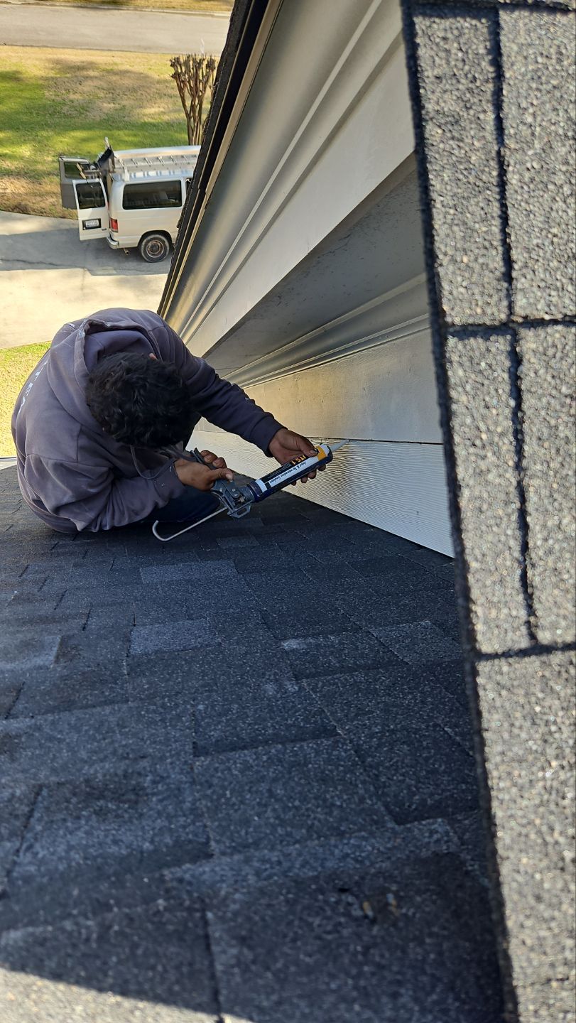 Residential Roofing Installation using Owens Corning® Oakridge Onyx Black by Indigo State Roofing
