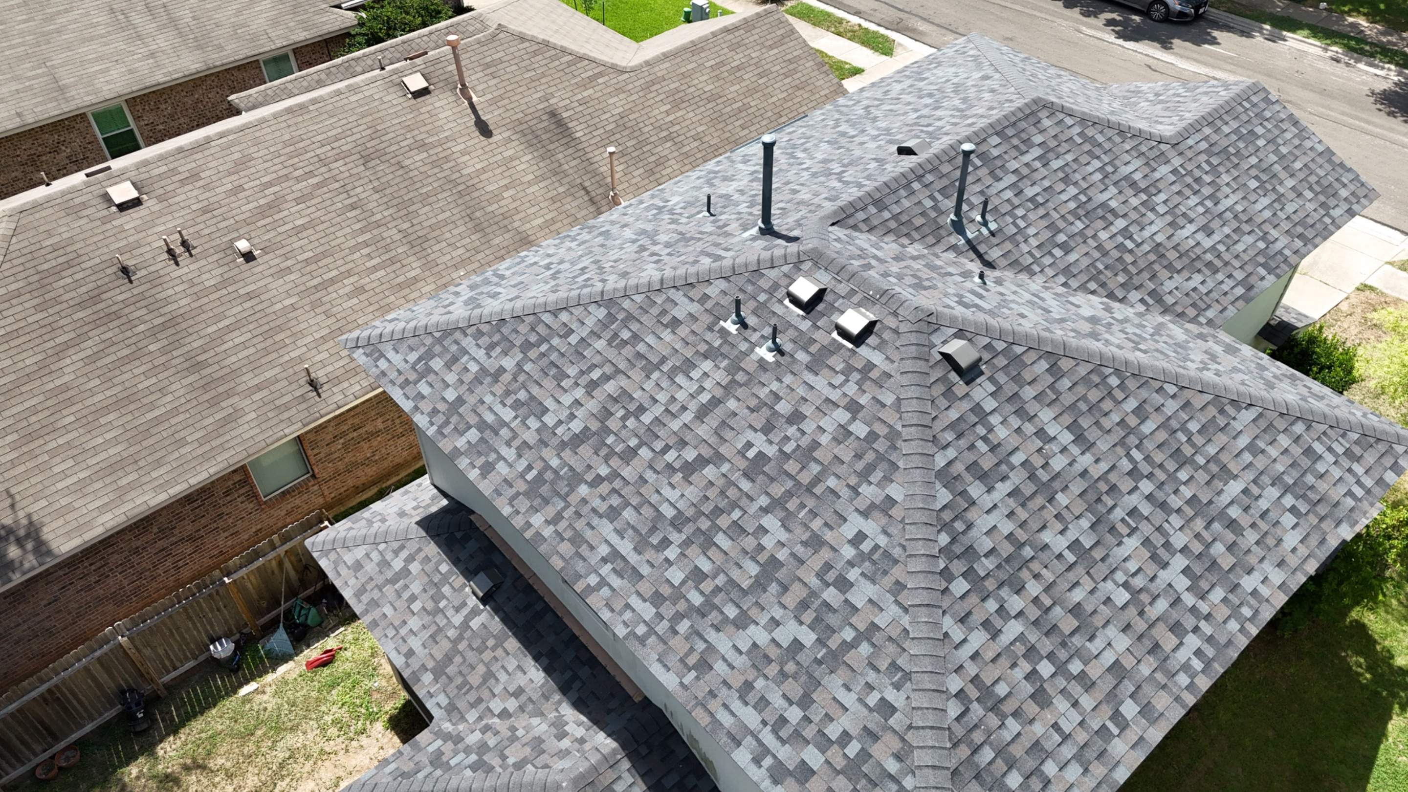 Williamsburg Gray - Owens Corning TruDefinition Duration by RoofsOnly.com