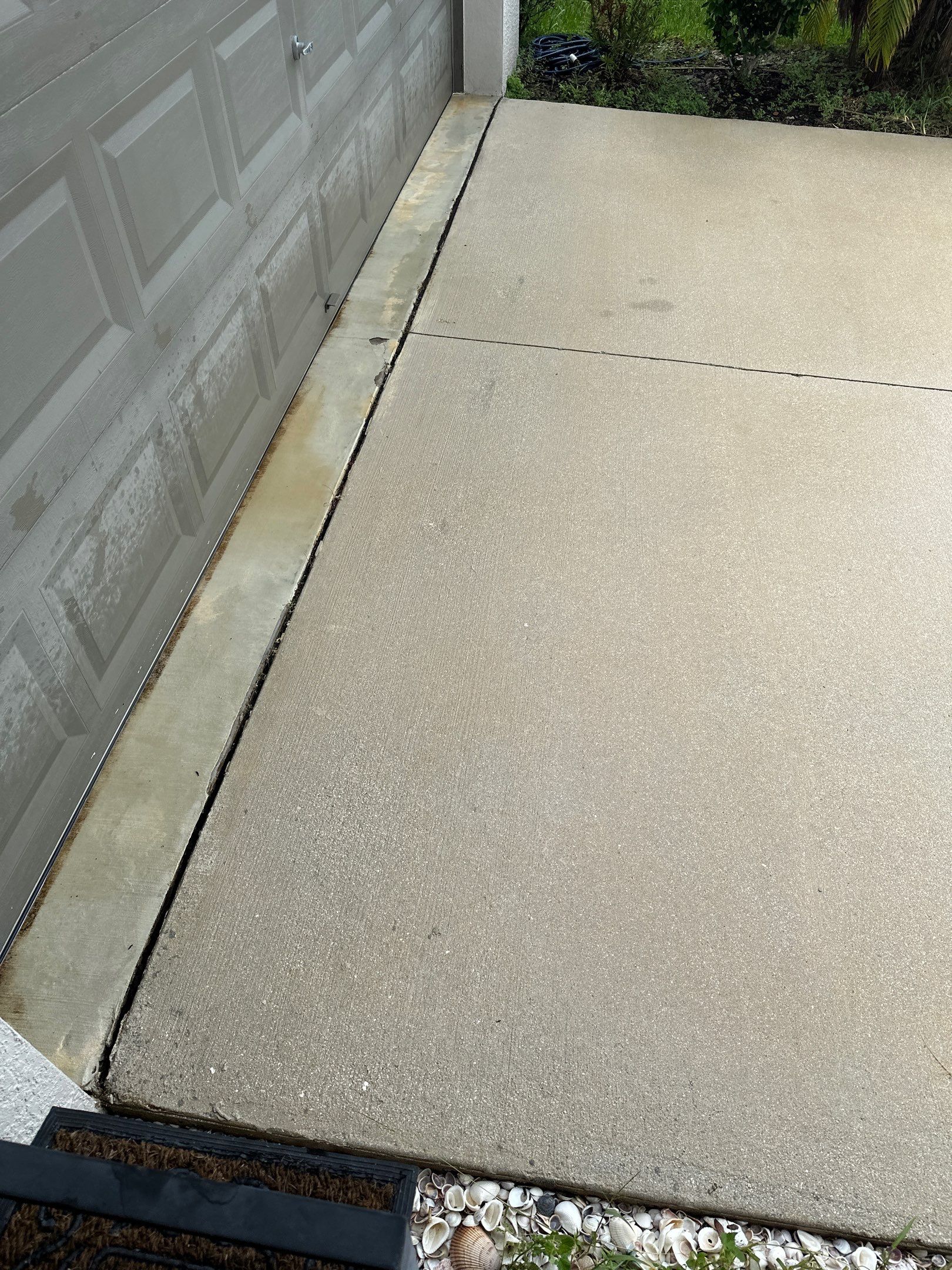 🚿 Concrete Driveway, Sidewalk & Entryway Cleaning – Trevesta Community, Palmetto, FL by Sunshine AquaWash
