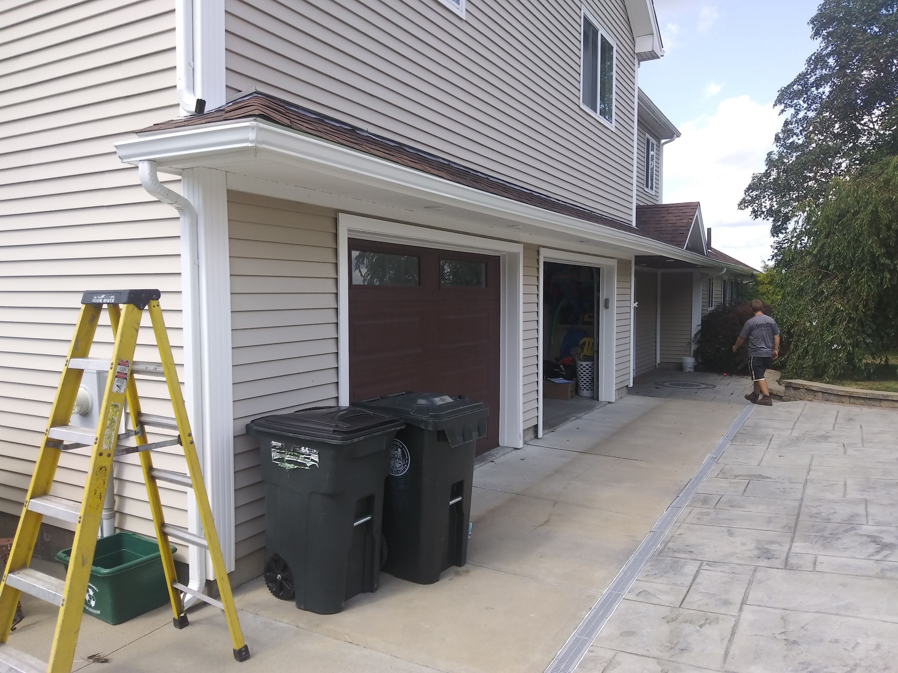 Swansea, MA Gutter Installation using 5" K-Style Aluminum Gutter by Gutter Pro Enterprises