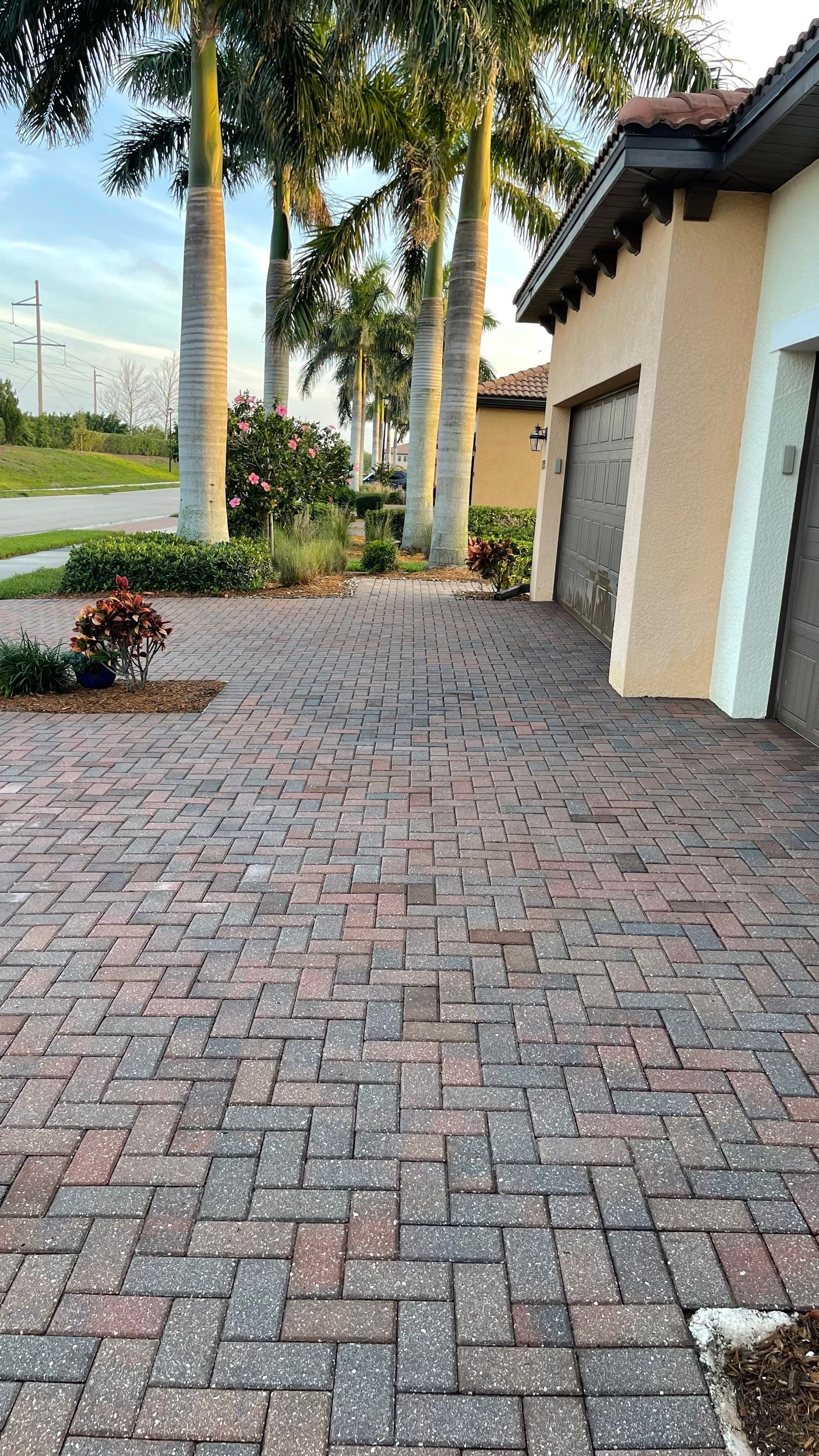 HOA Paver Driveway & Sidewalk Cleaning in Sarasota National, Venice, FL | Sunshine AquaWash by Sunshine AquaWash