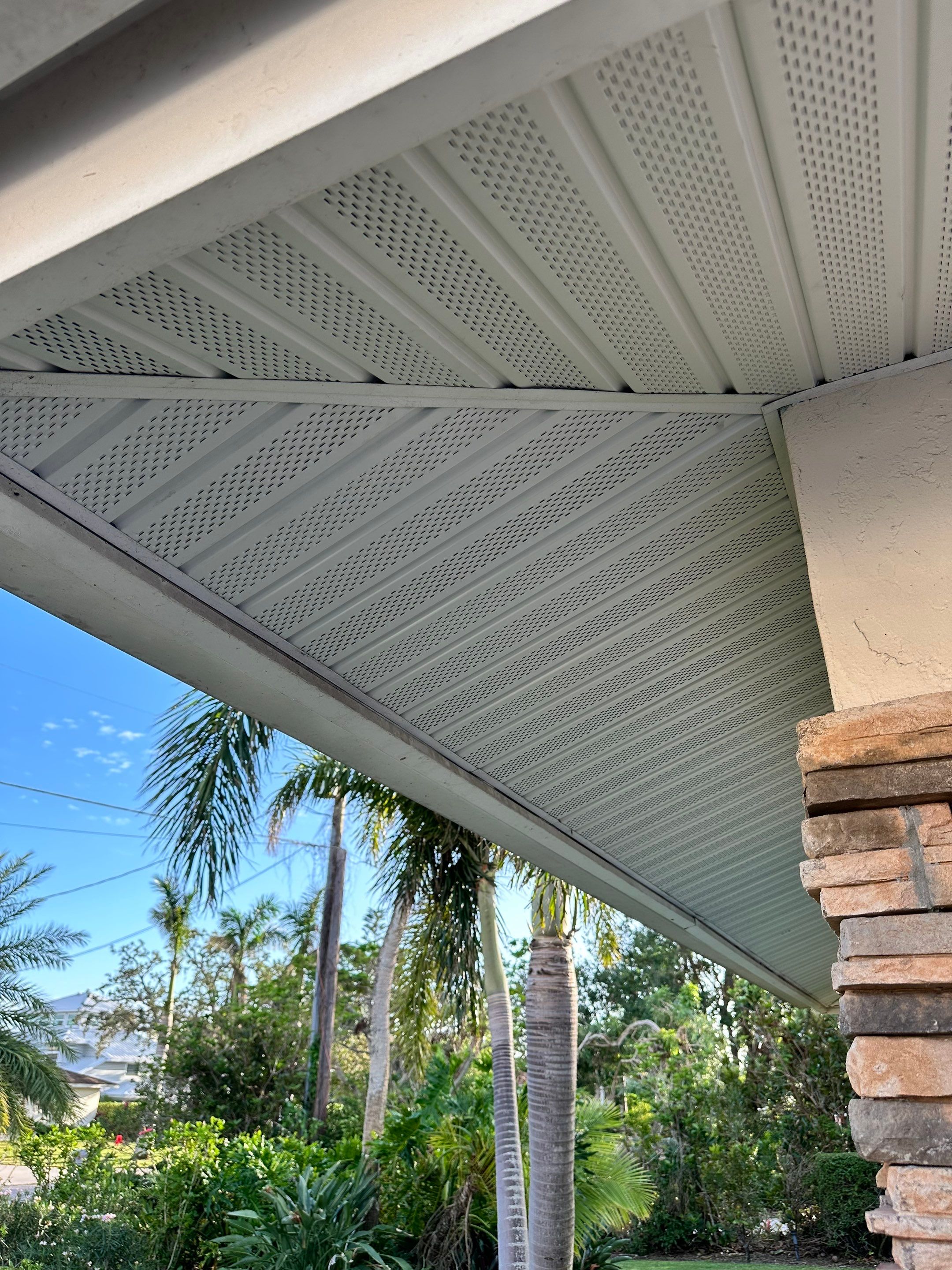Soffit and Fascia Installation in Sarasota FL by Gutter Professors