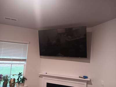 TV Mounting using TV Wall Mount Bracket
