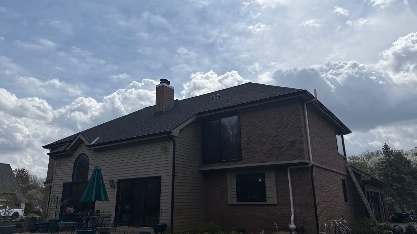 Roof Replacement using Owens Corning Onyx Black by 180 Contractors