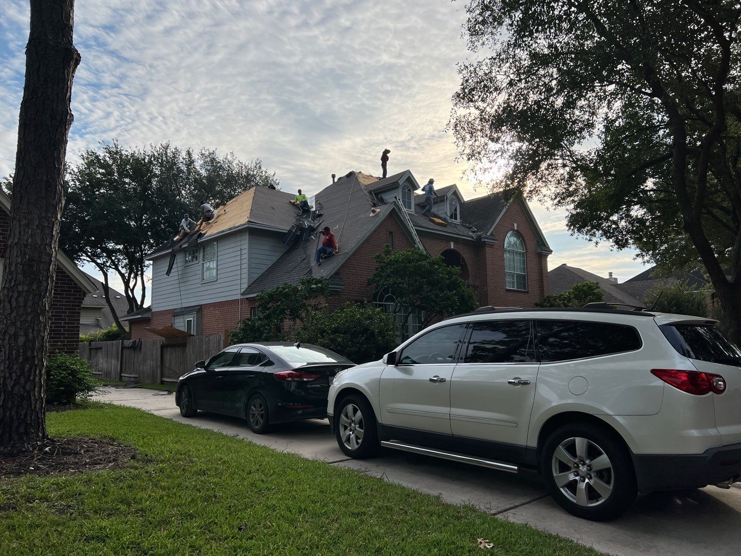 OC Duration Estate Gray by HHH Roofing & Construction