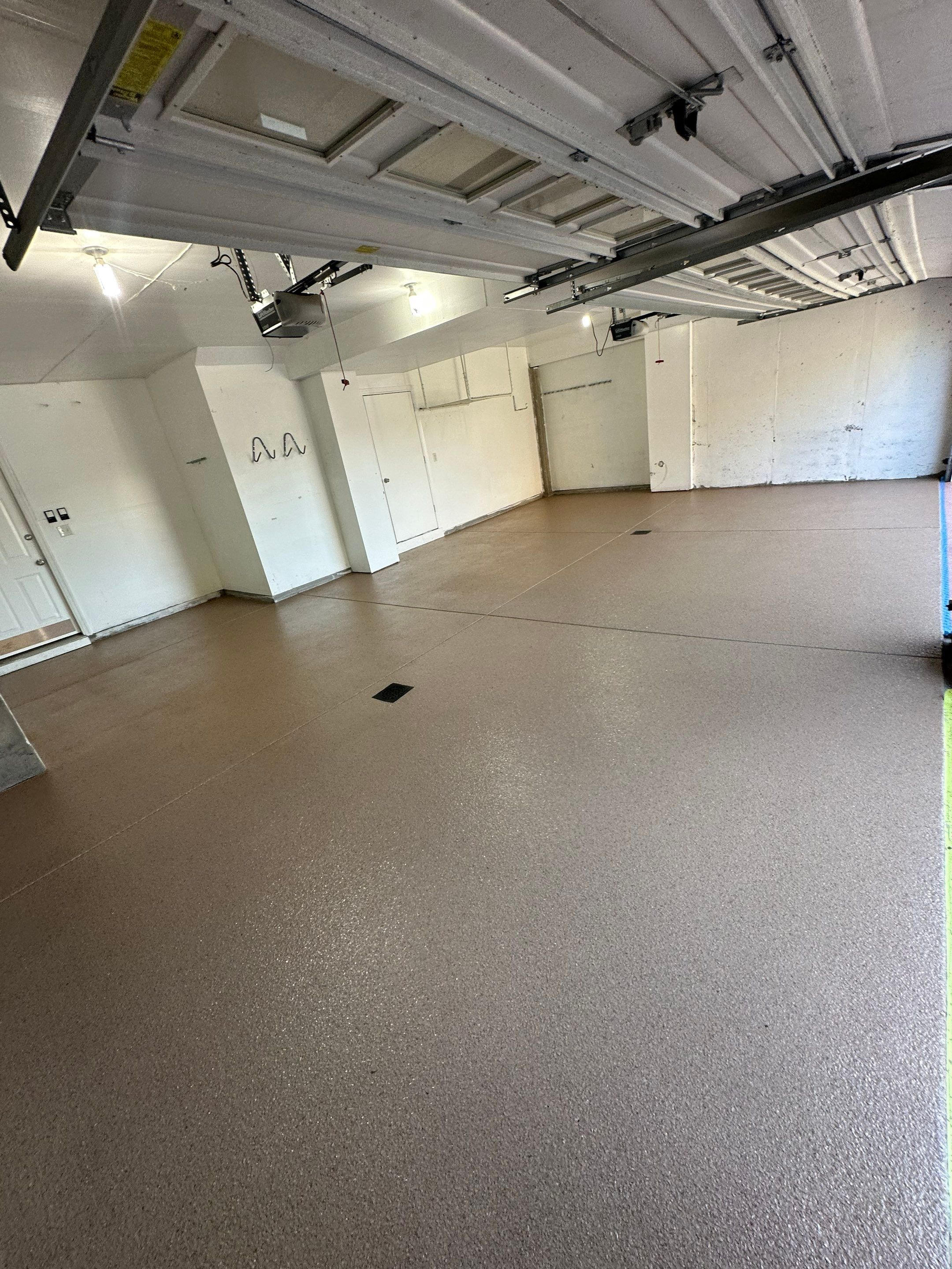 Brown Flake Project in Gibsonia by Floors in a Day, Inc